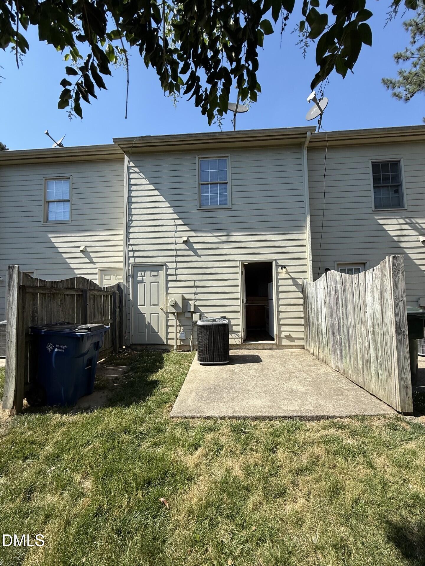 2905 Faversham Place Property Photo 2