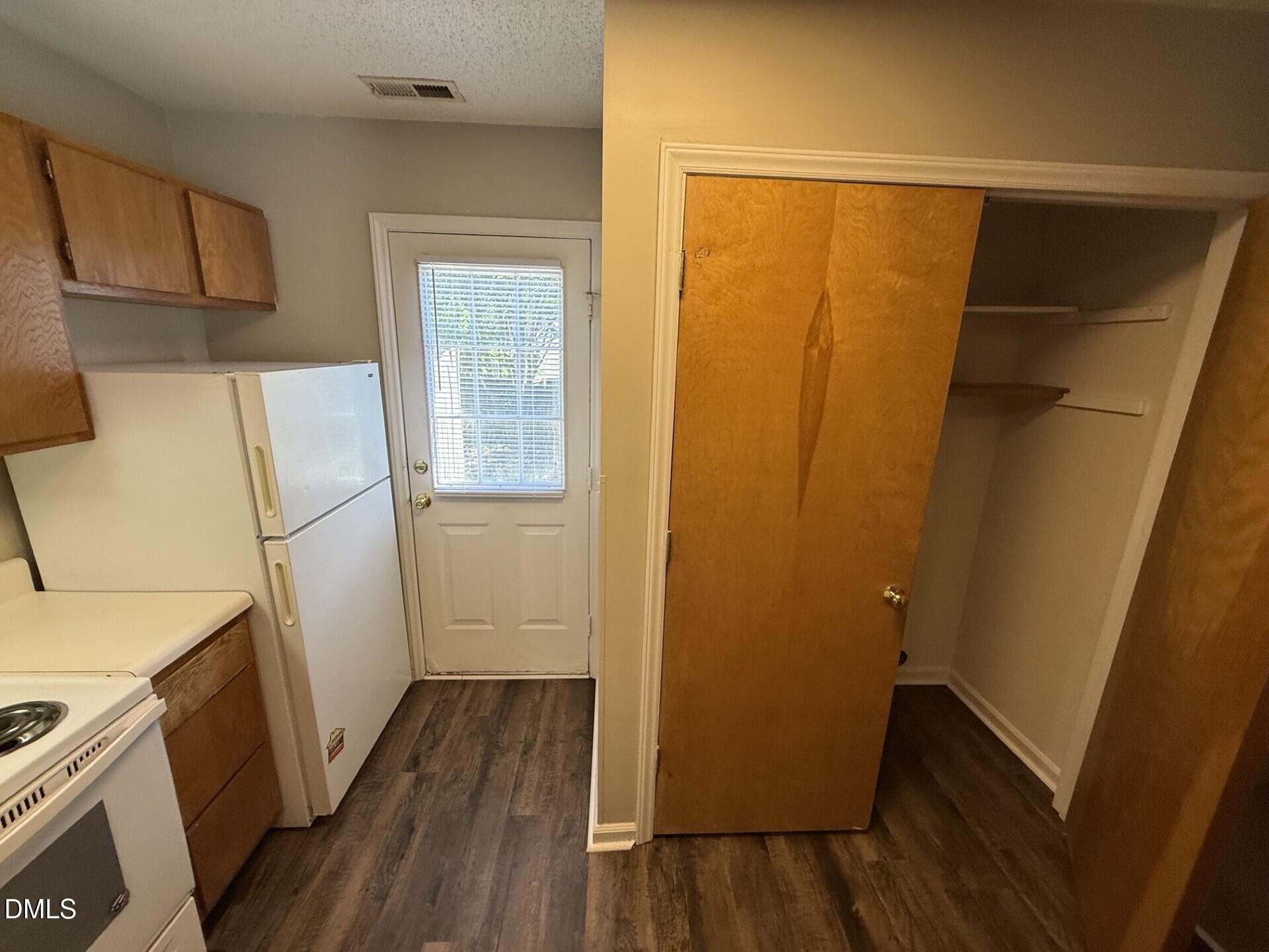 2905 Faversham Place Property Photo 7
