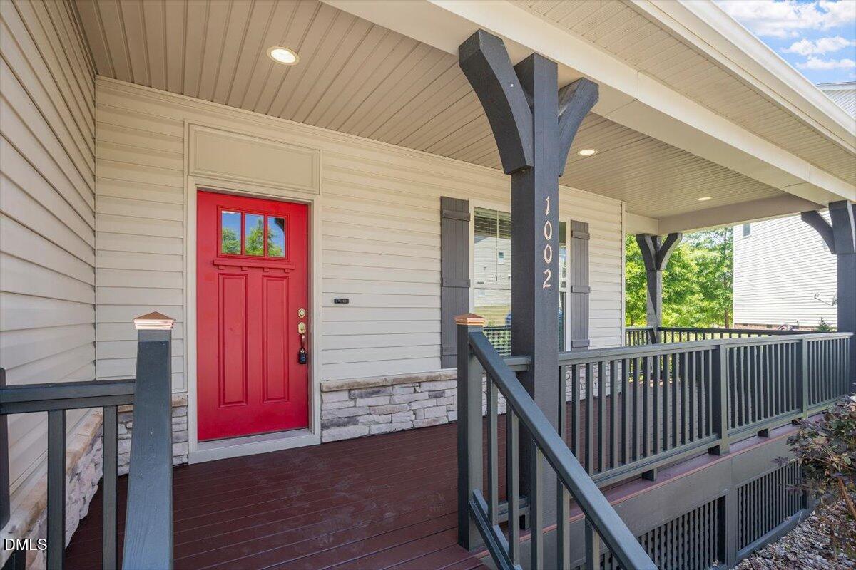 1002 Emerald Court Property Photo 2