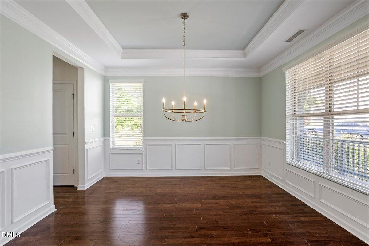 1002 Emerald Court Property Photo 6