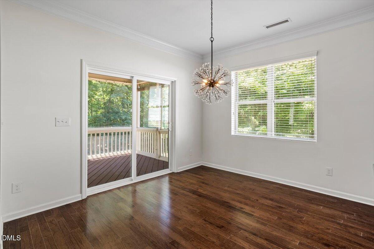 1002 Emerald Court Property Photo 14