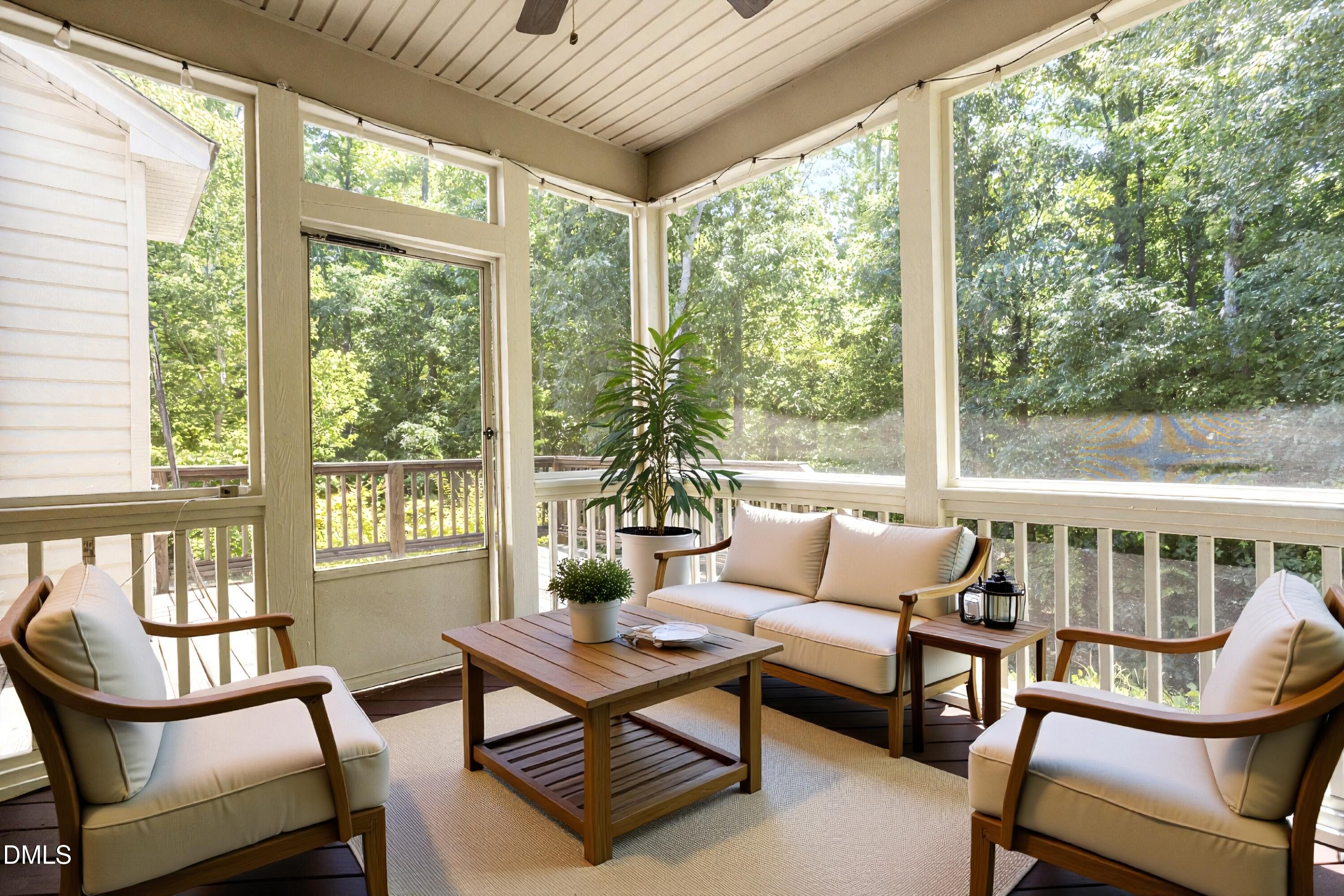 1002 Emerald Court Property Photo 17