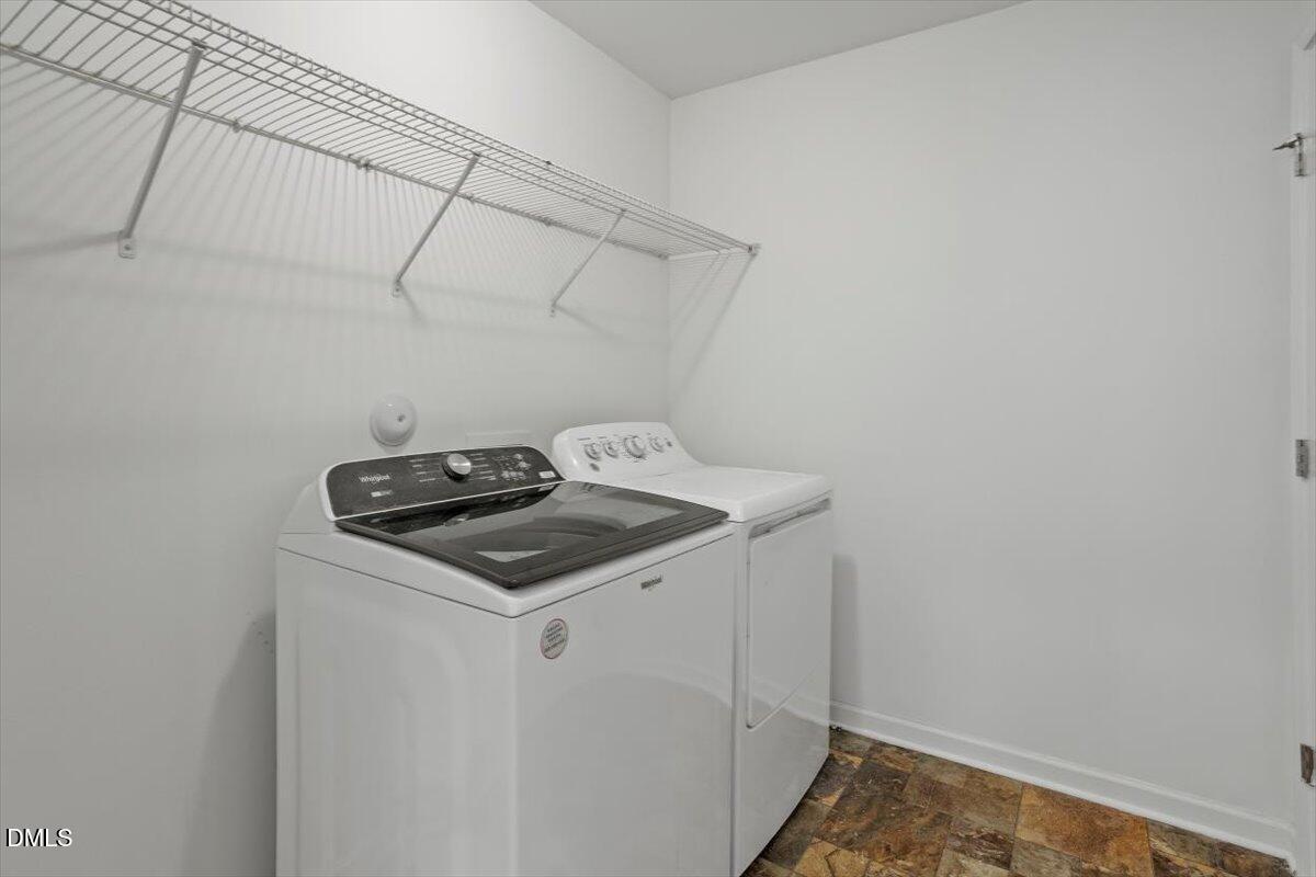 1002 Emerald Court Property Photo 41