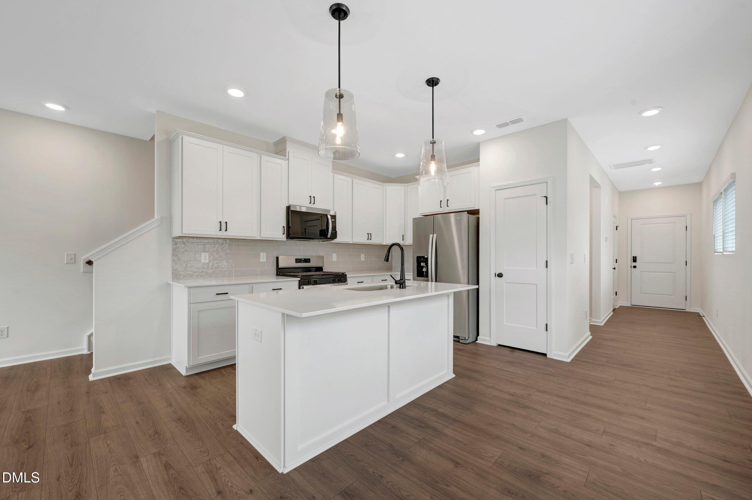5028 Silver Brook Road Property Photo 4