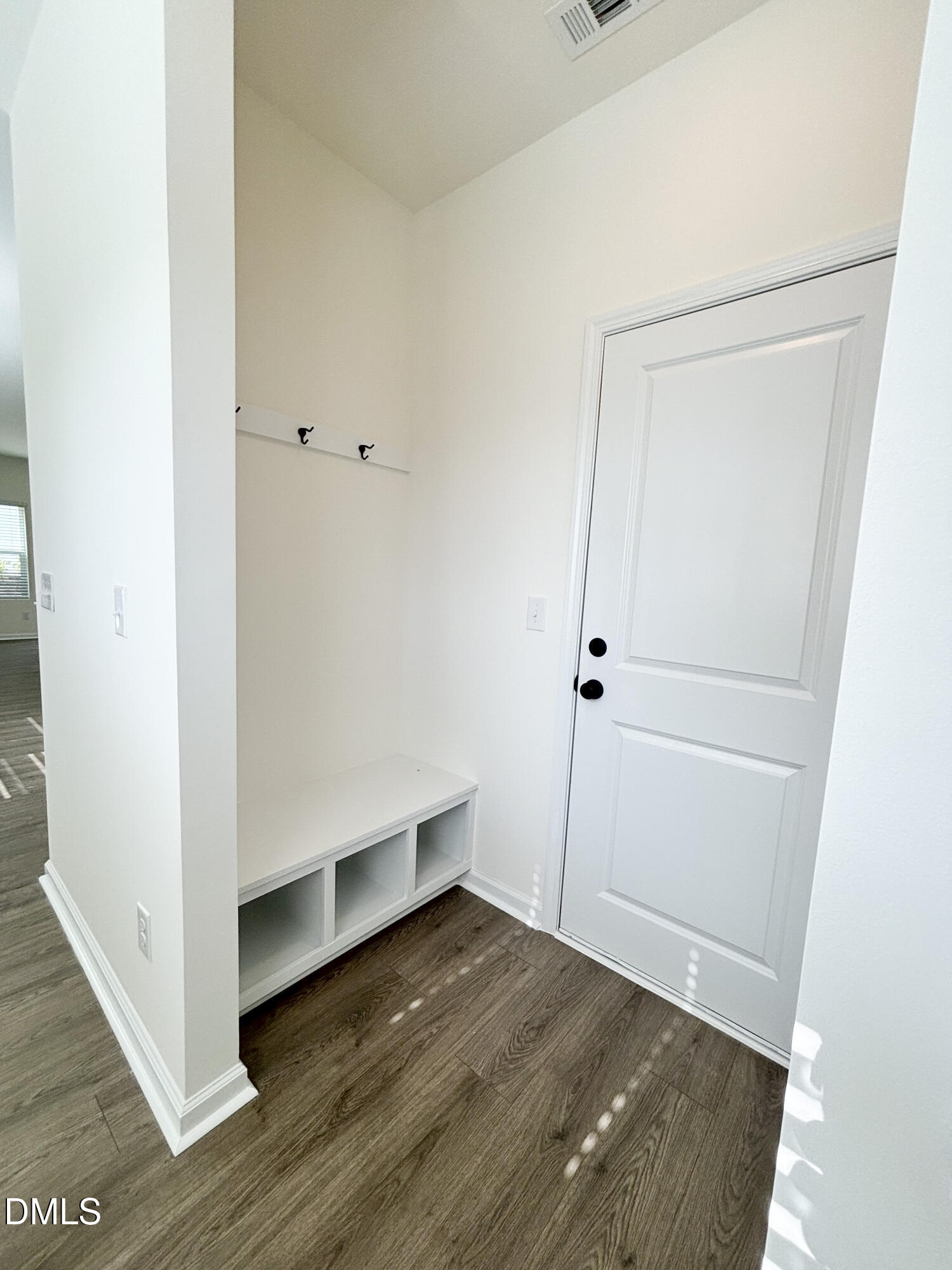 5028 Silver Brook Road Property Photo 5