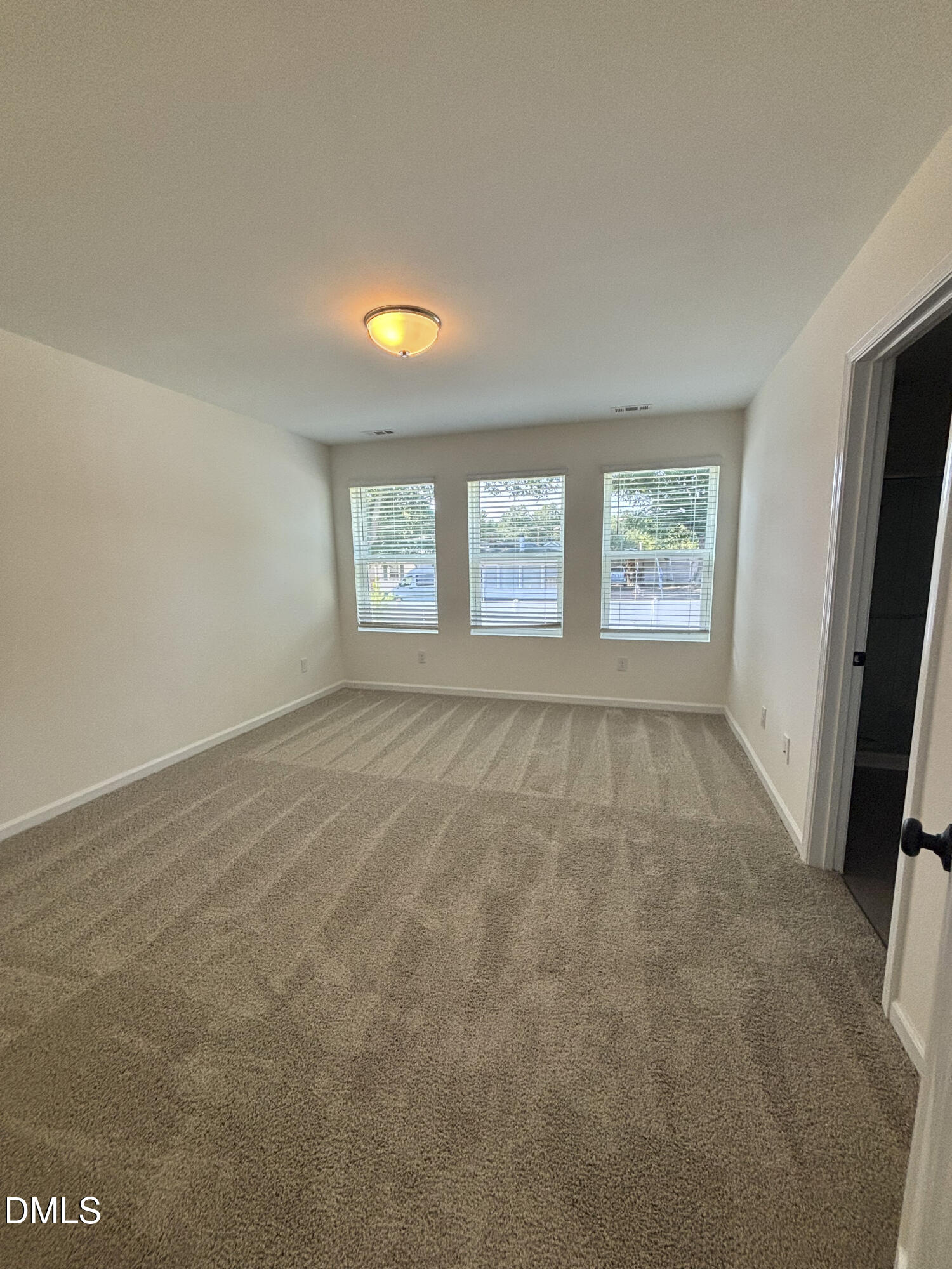 5028 Silver Brook Road Property Photo 6