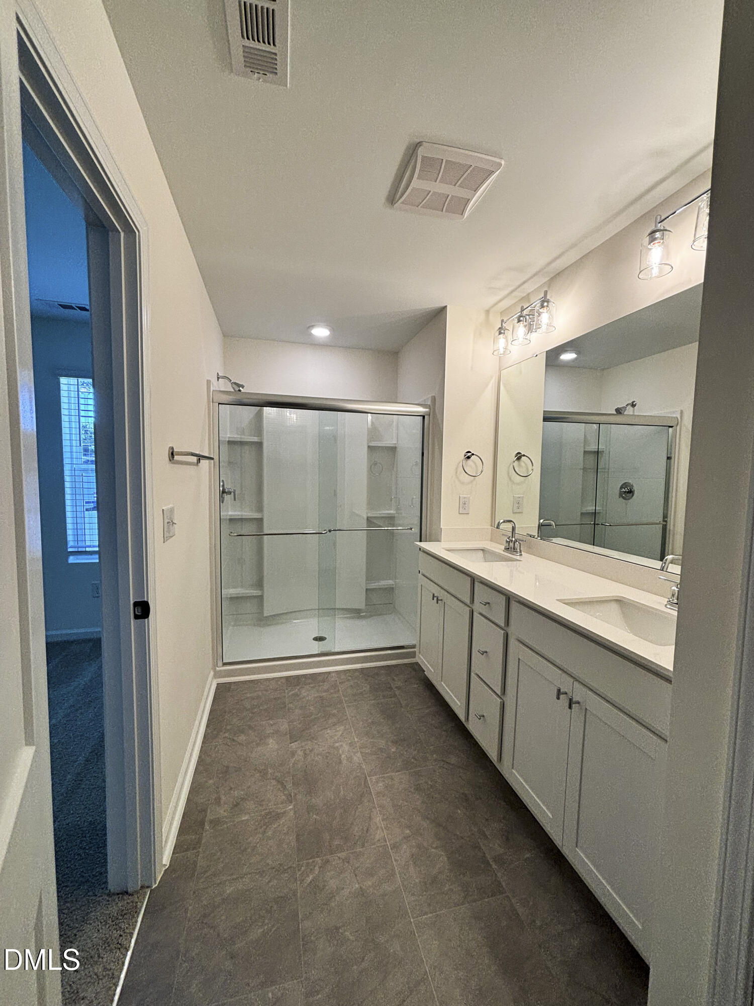 5028 Silver Brook Road Property Photo 8