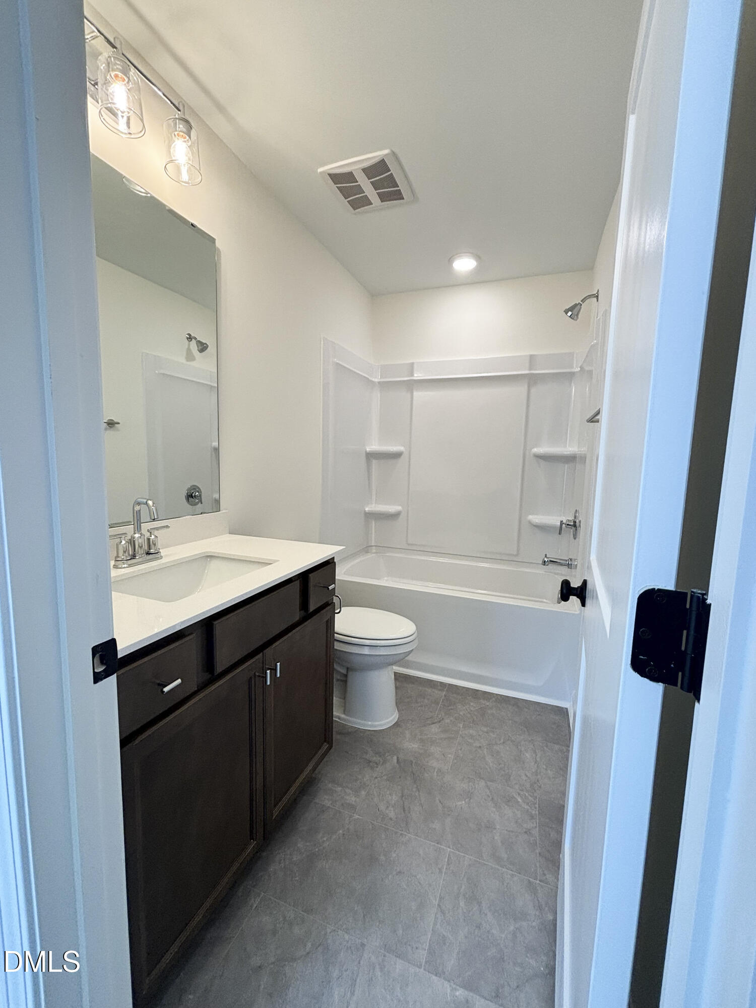 5028 Silver Brook Road Property Photo 12