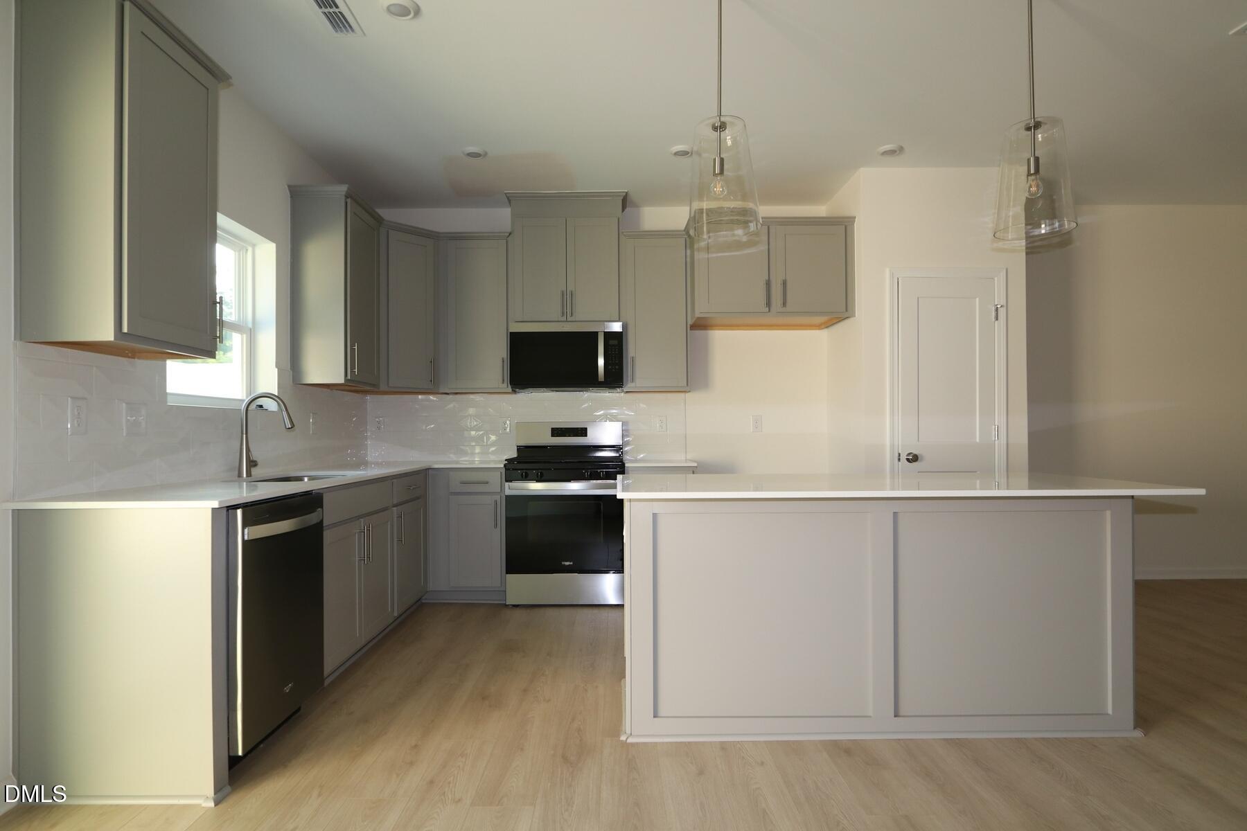 5102 Silver Brook Road Property Photo 3