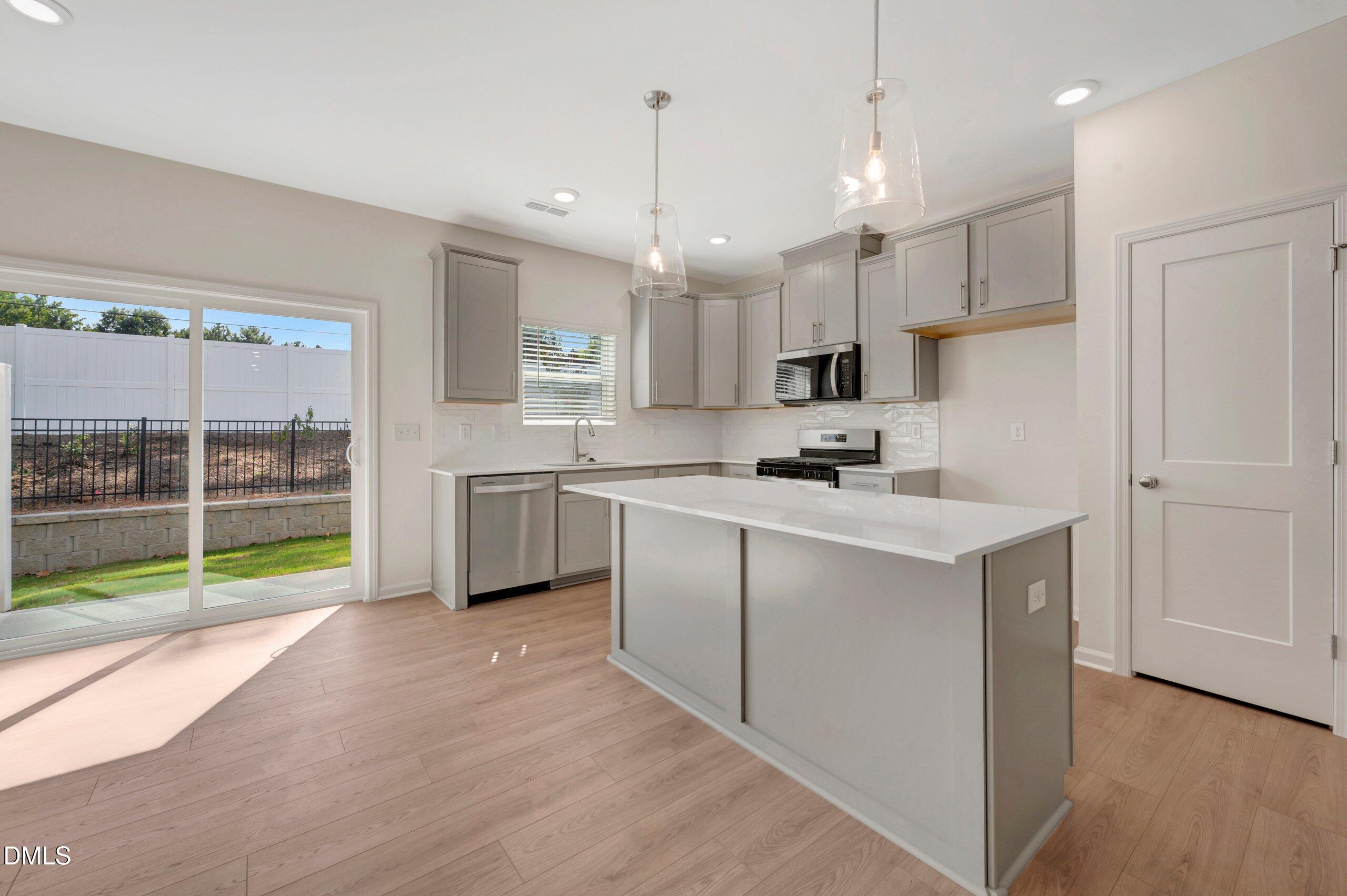 5102 Silver Brook Road Property Photo 3