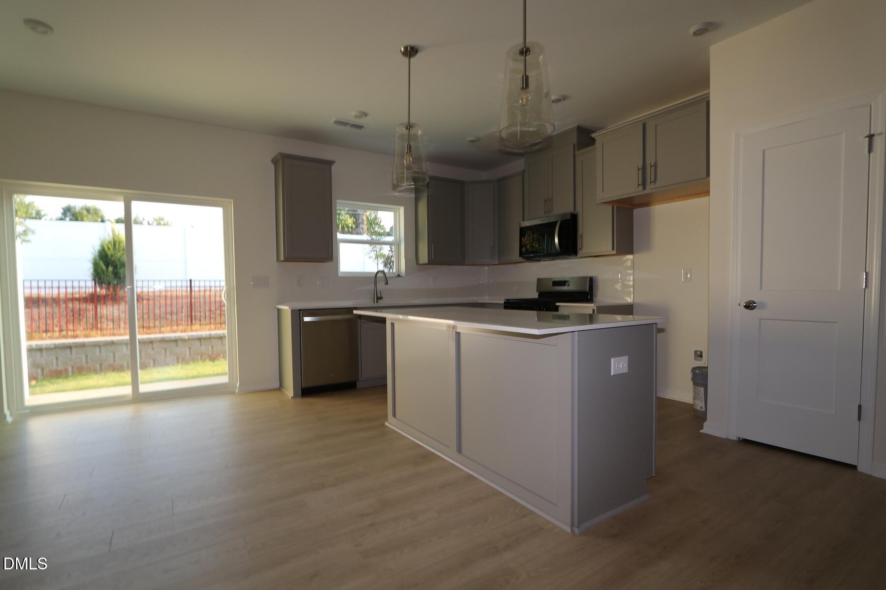 5102 Silver Brook Road Property Photo 4