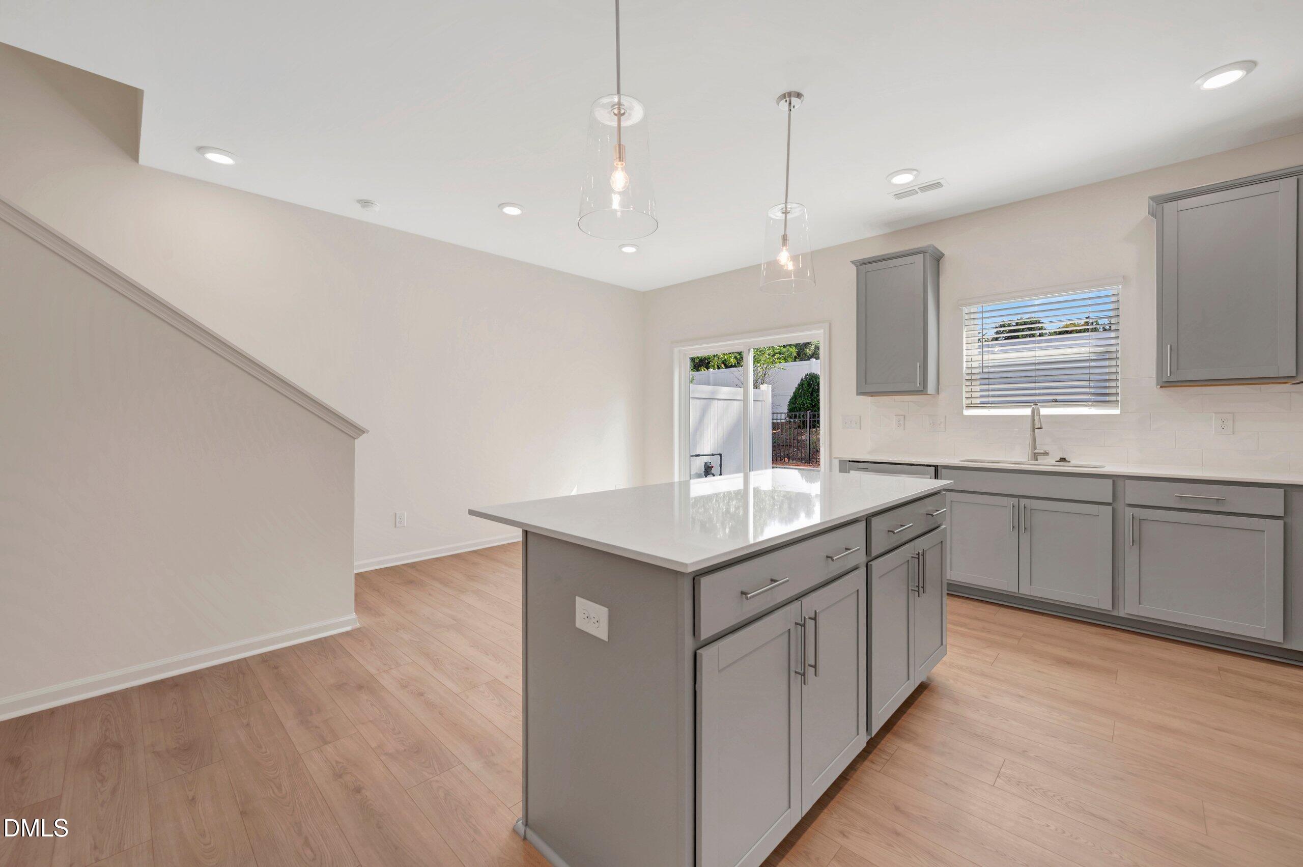 5102 Silver Brook Road Property Photo 4