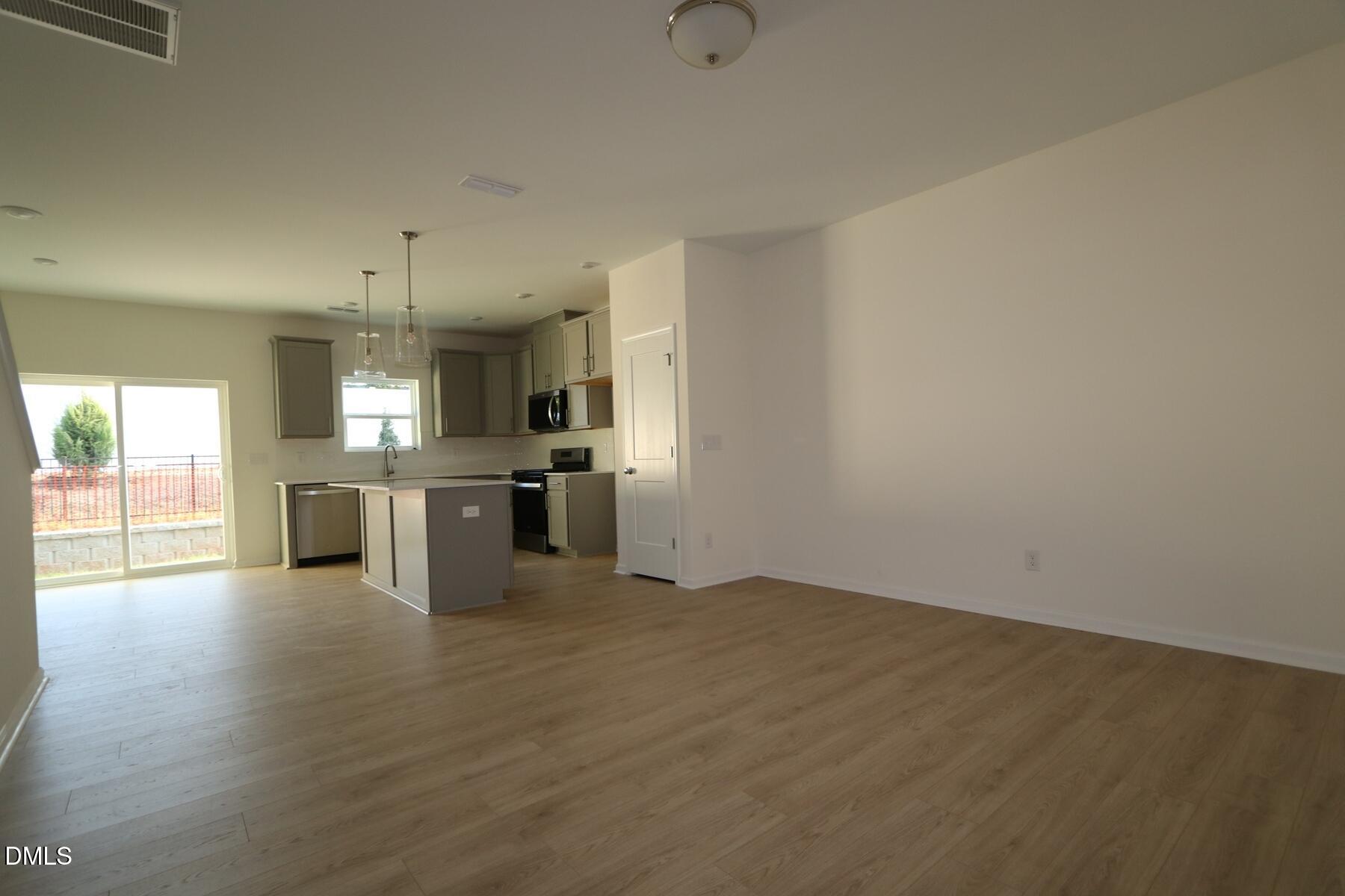 5102 Silver Brook Road Property Photo 5