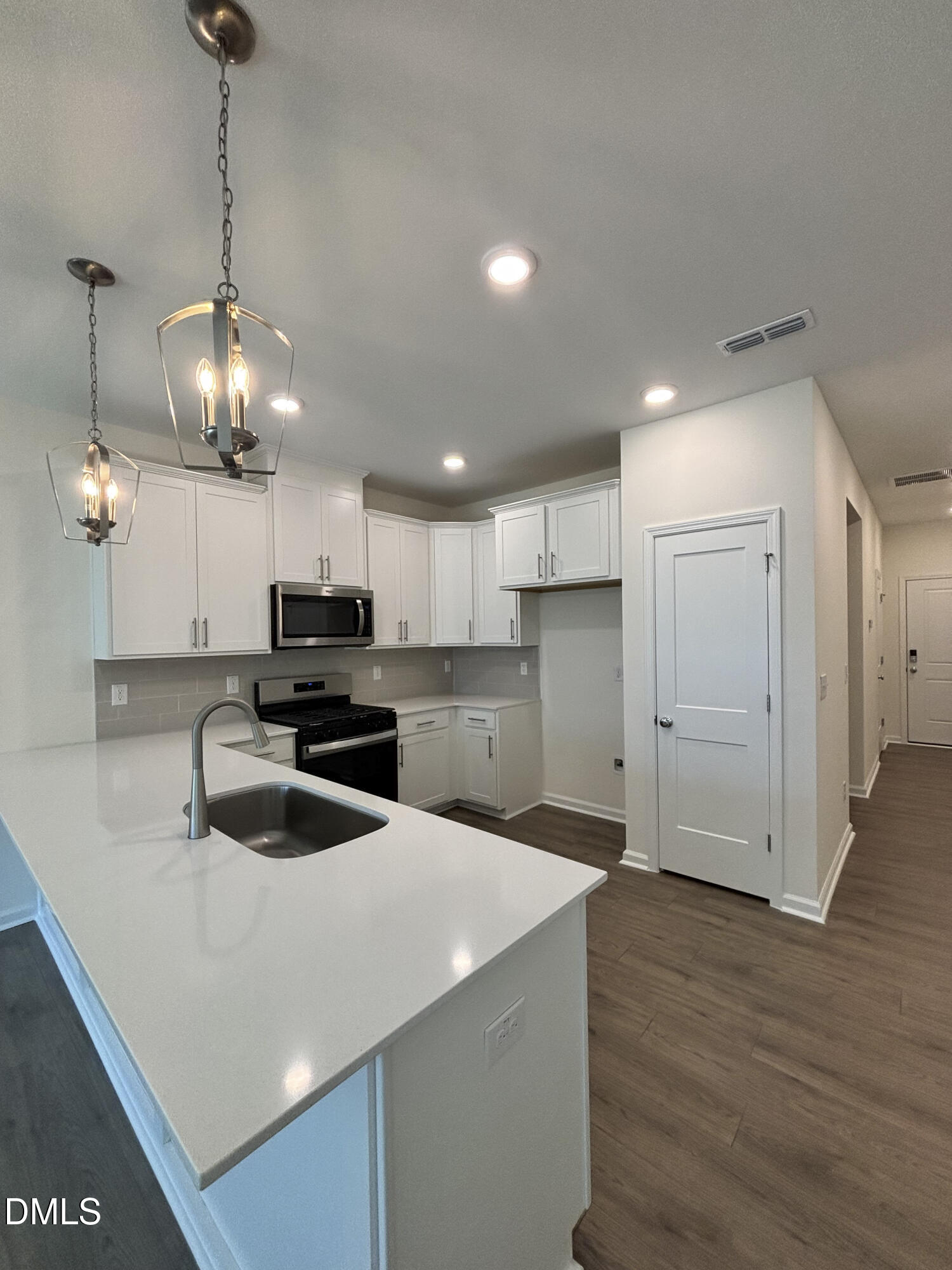 5104 Silver Brook Road Property Photo 3