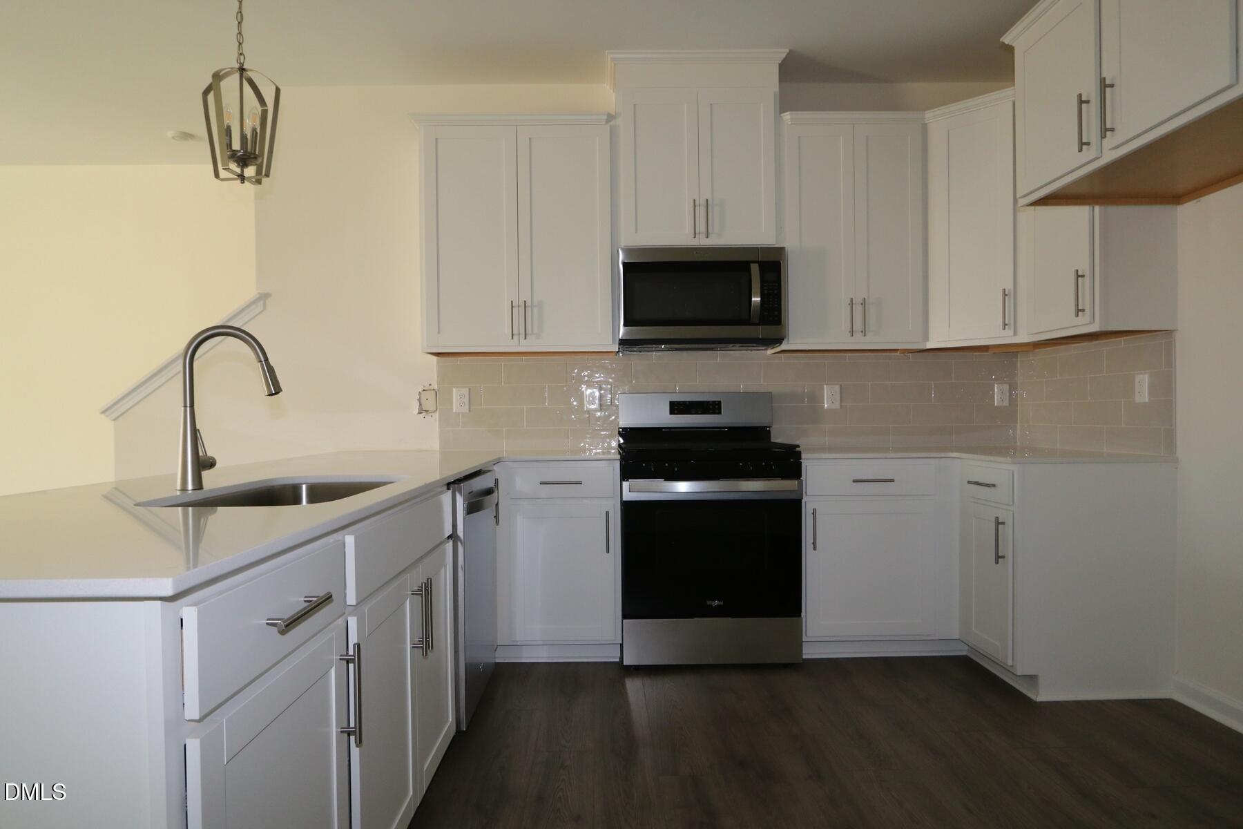 5104 Silver Brook Road Property Photo 4