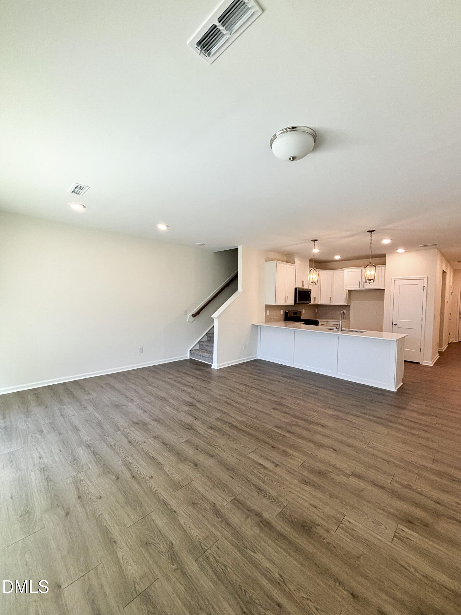 5104 Silver Brook Road Property Photo 5