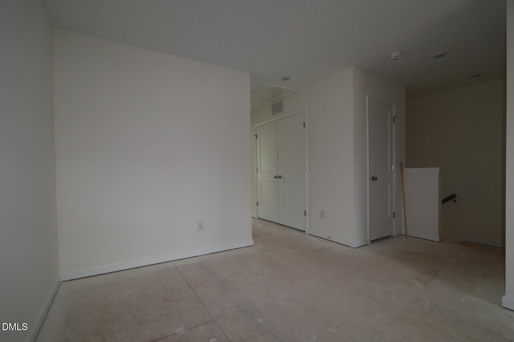 5104 Silver Brook Road Property Photo 8