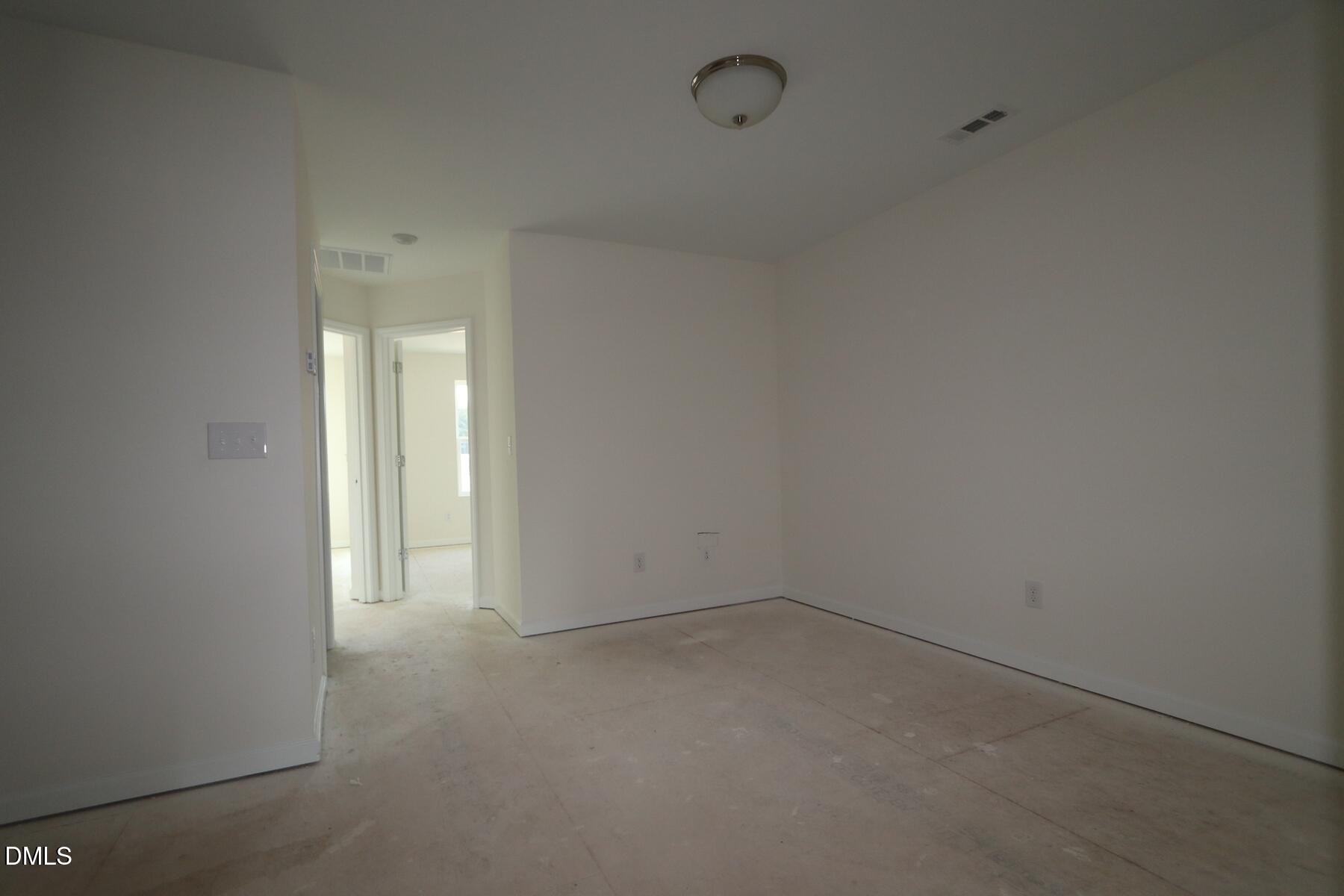 5104 Silver Brook Road Property Photo 9