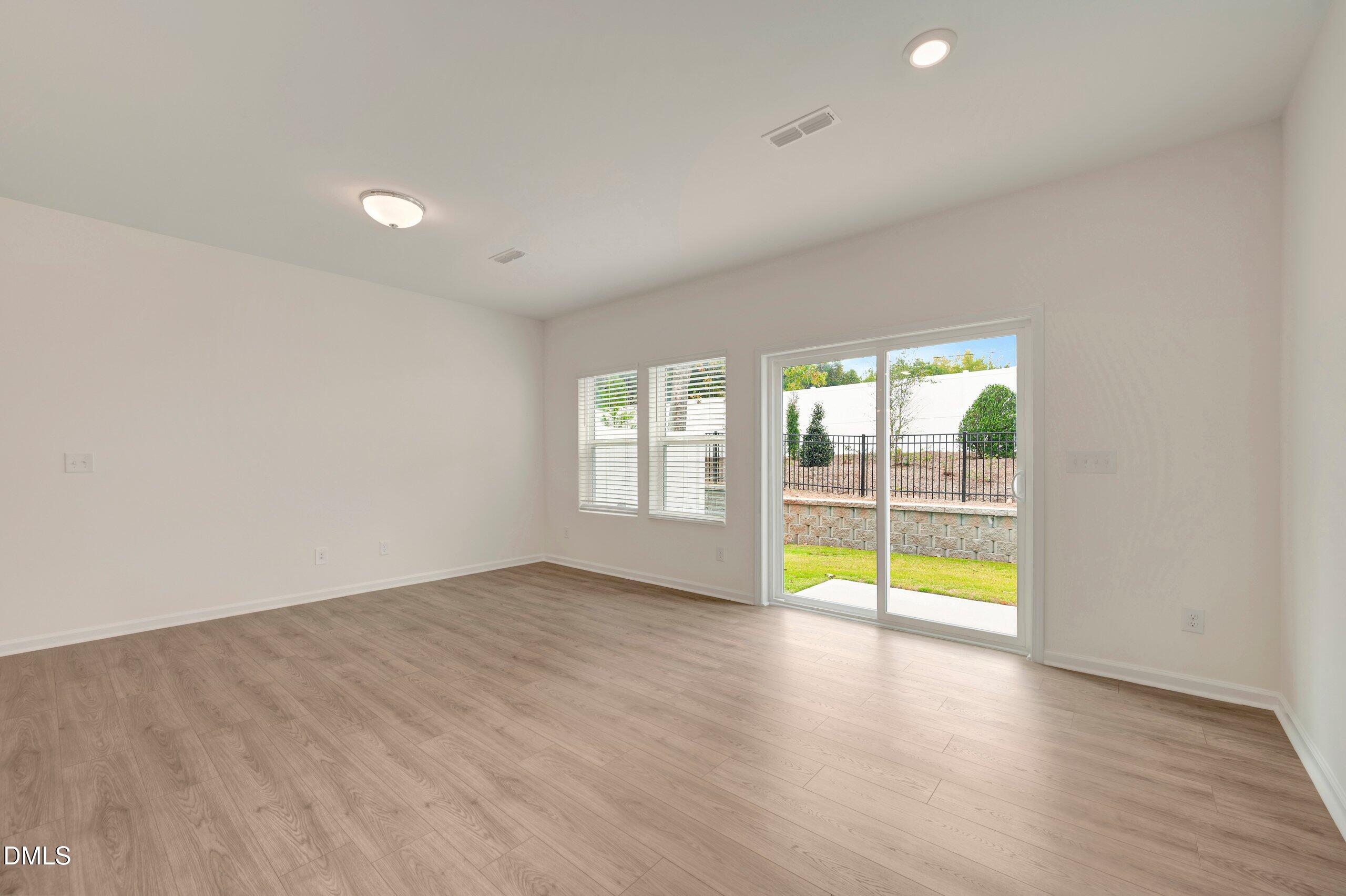 5104 Silver Brook Road Property Photo 10