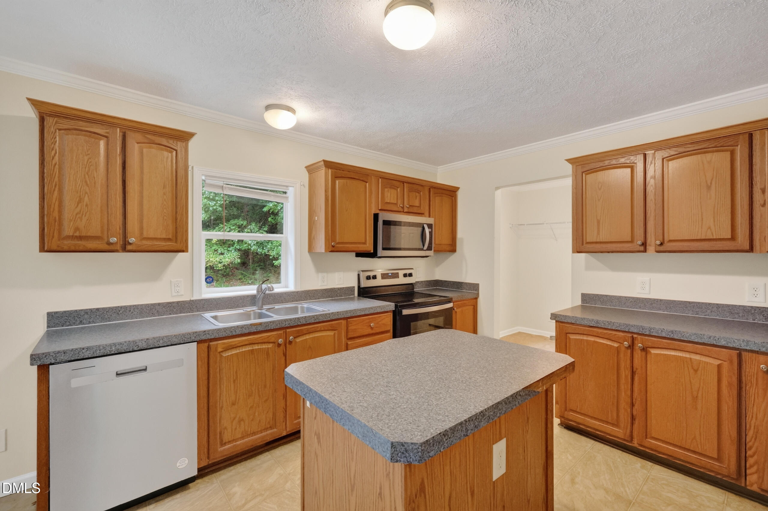 126 Hunter Road Property Photo 2