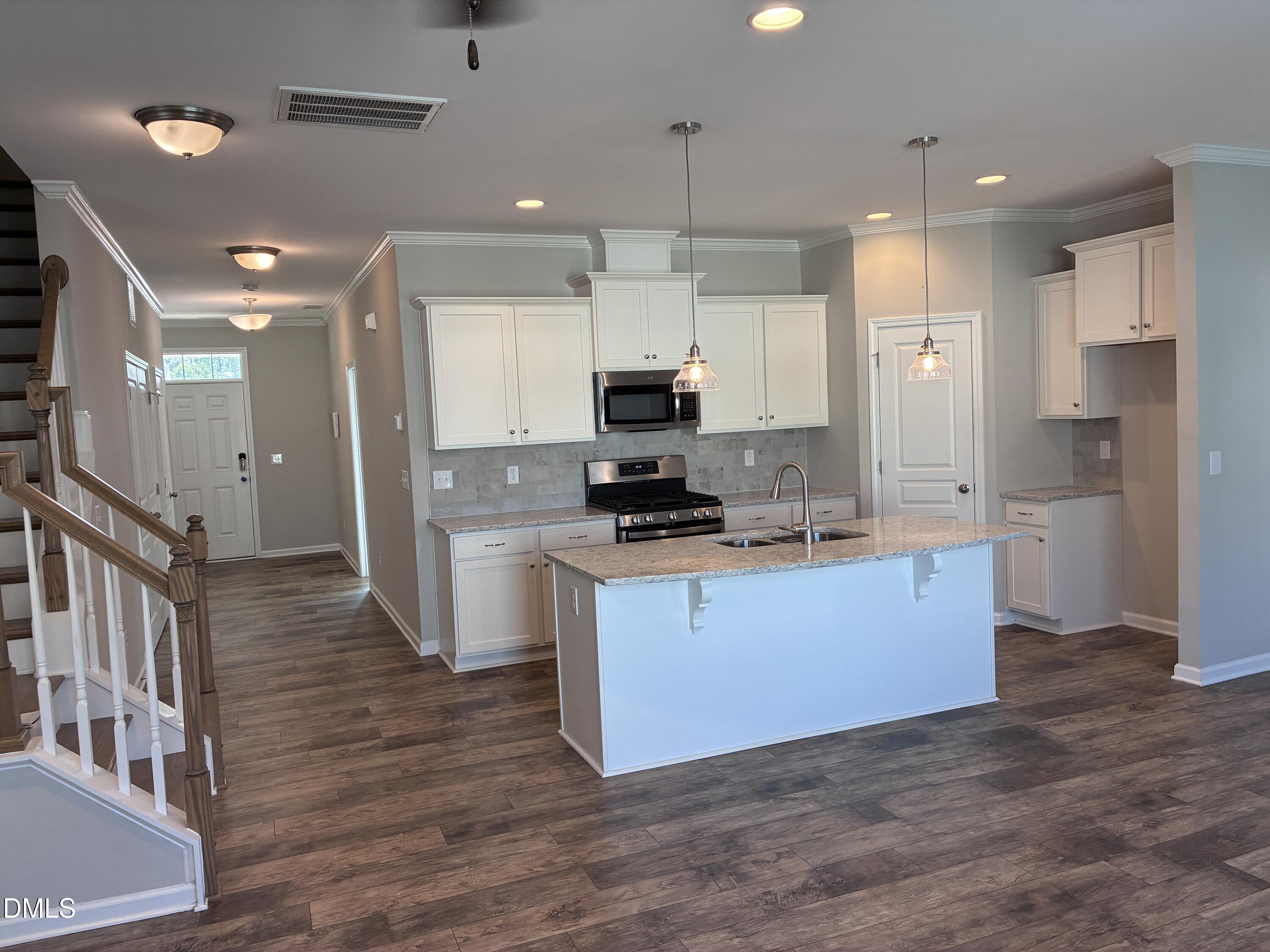 5519 Wallace Martin Way Property Photo 10