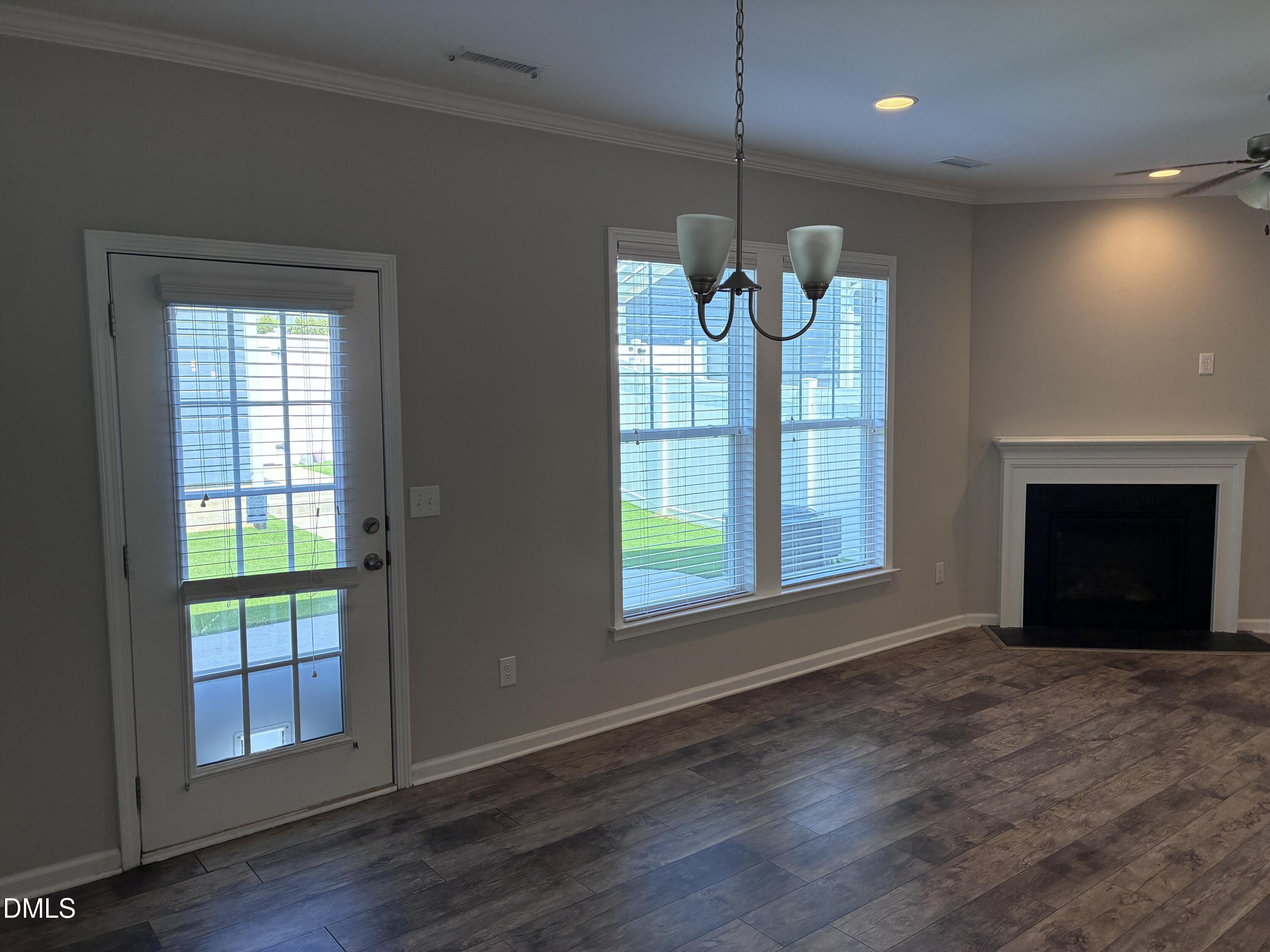 5519 Wallace Martin Way Property Photo 12