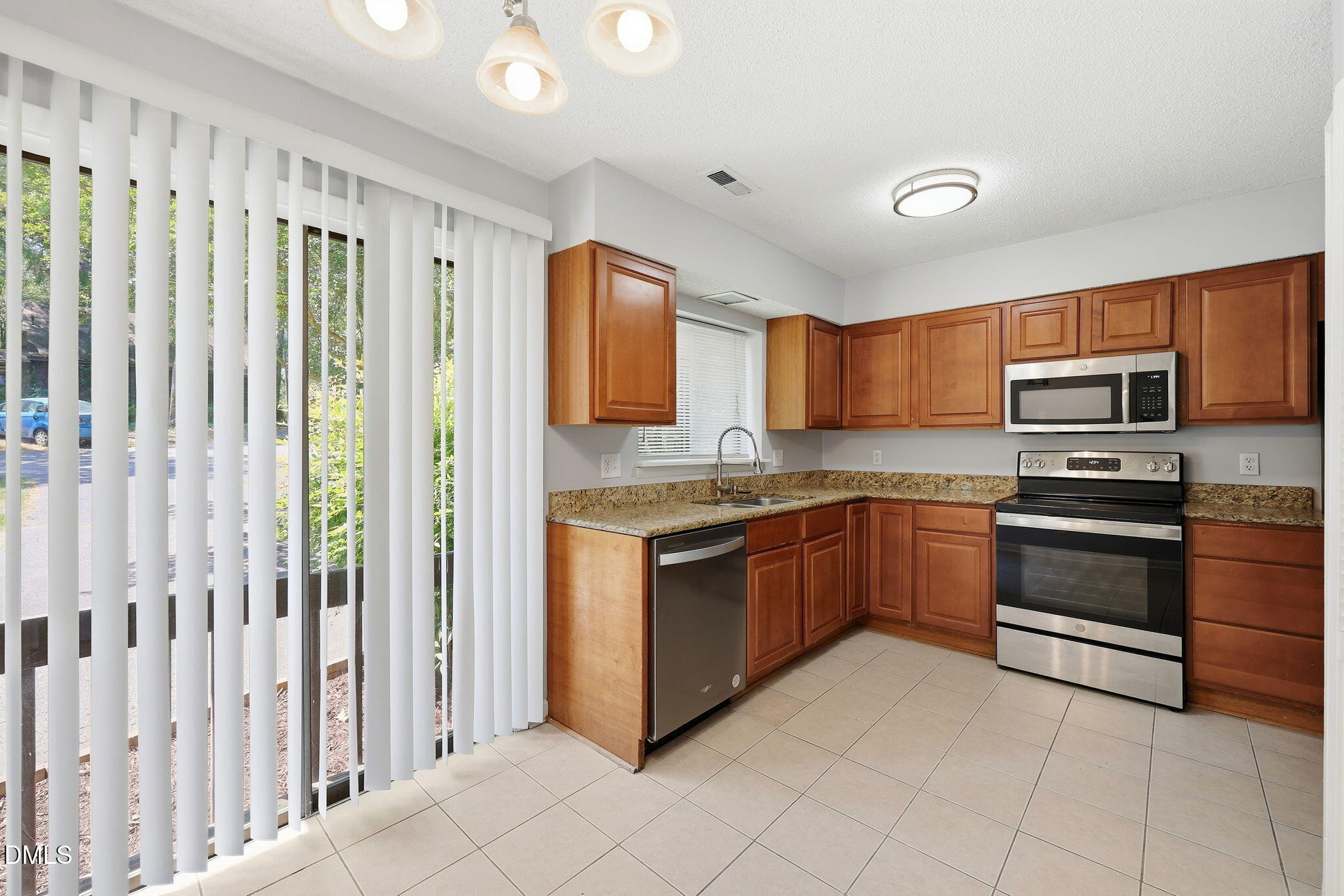 5043 Tall Pines Court Property Photo 4