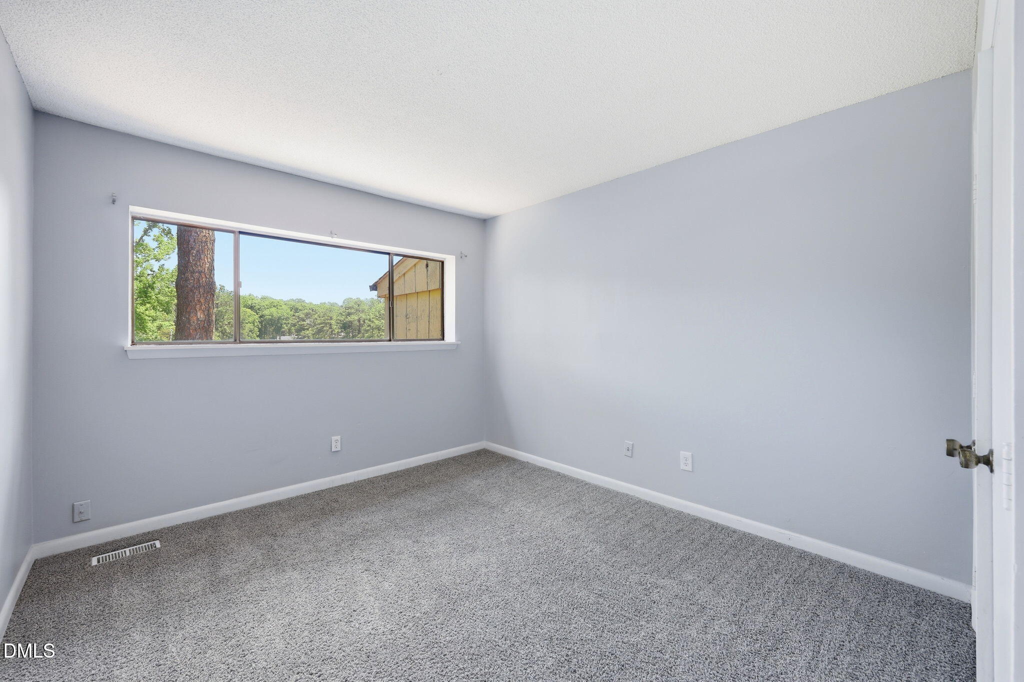 5043 Tall Pines Court Property Photo 22