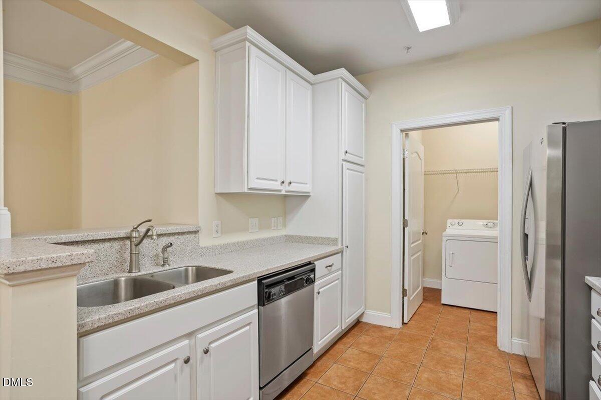 1401 Coopershill Drive 206 Property Photo 5