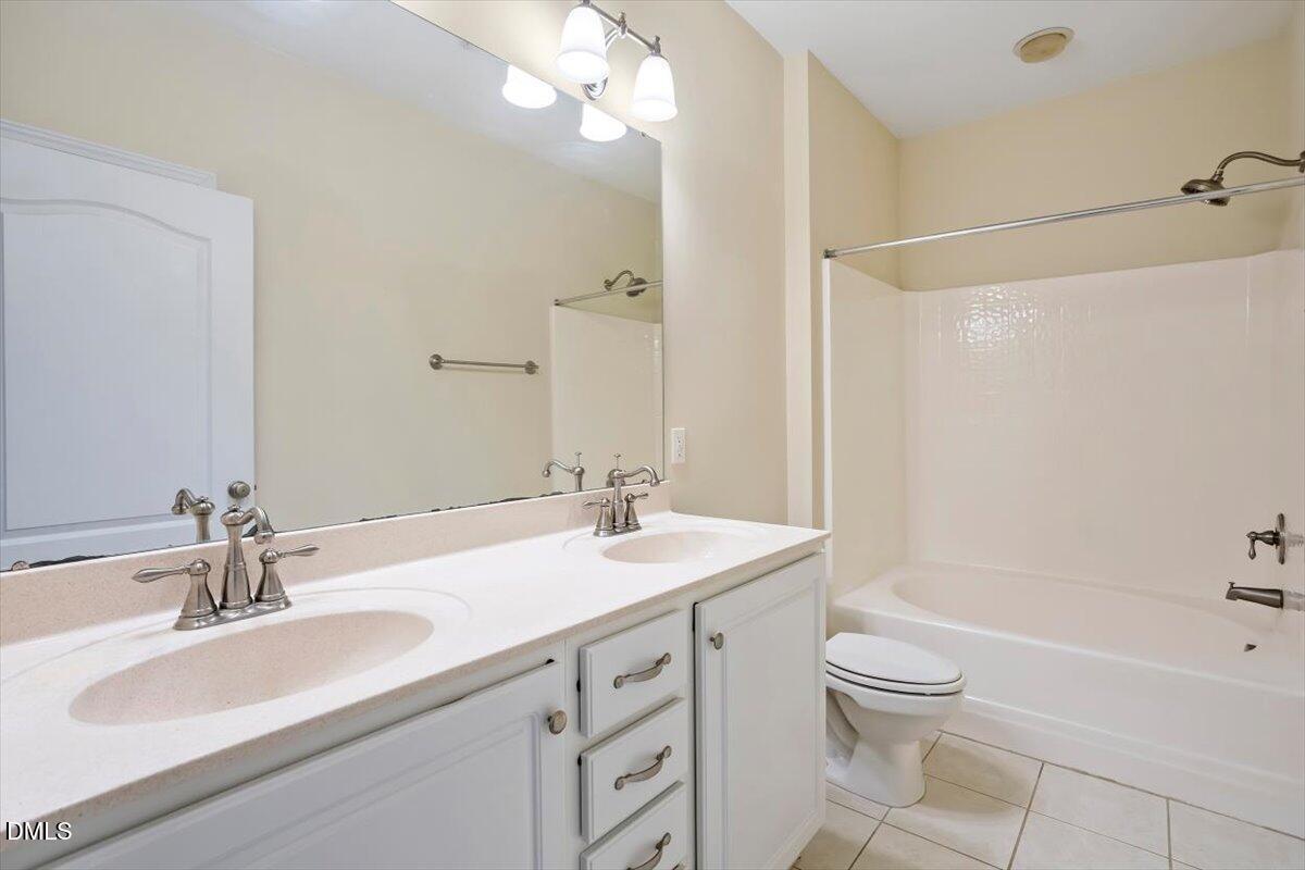 1401 Coopershill Drive 206 Property Photo 17