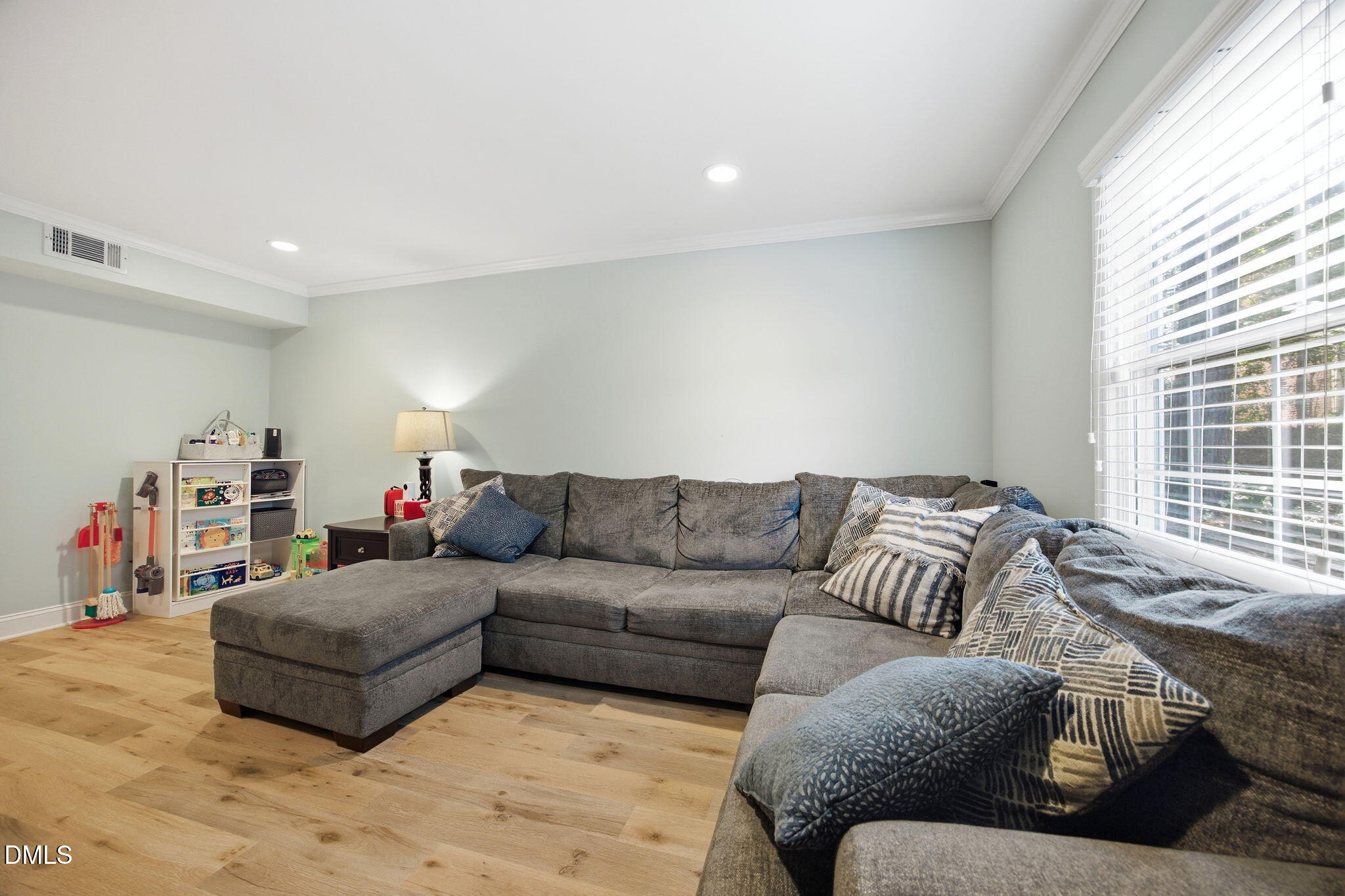 1250 Jamestown Court Property Photo 4
