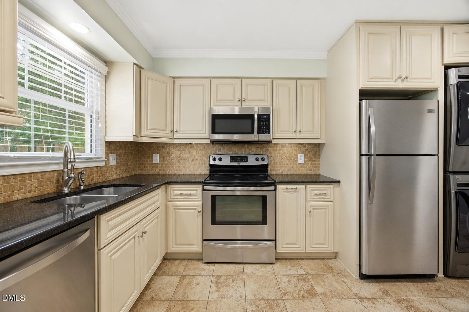 1250 Jamestown Court Property Photo 6