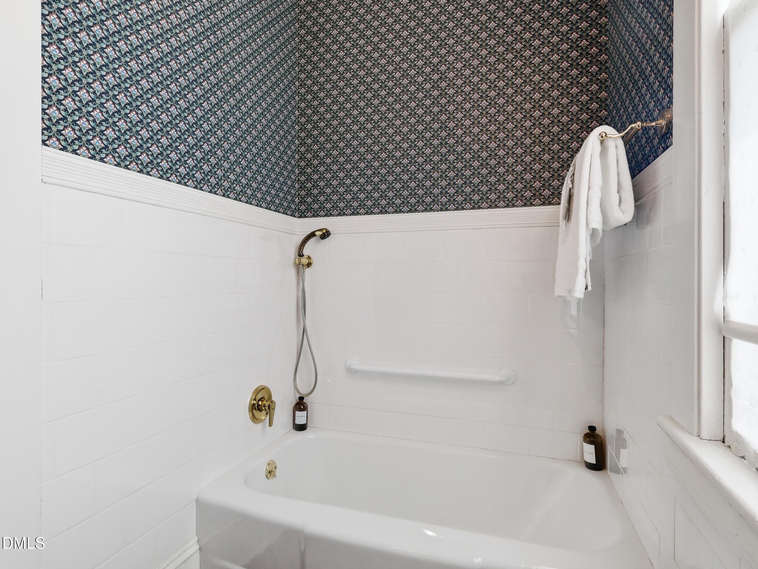 127 Forest Road Property Photo 36
