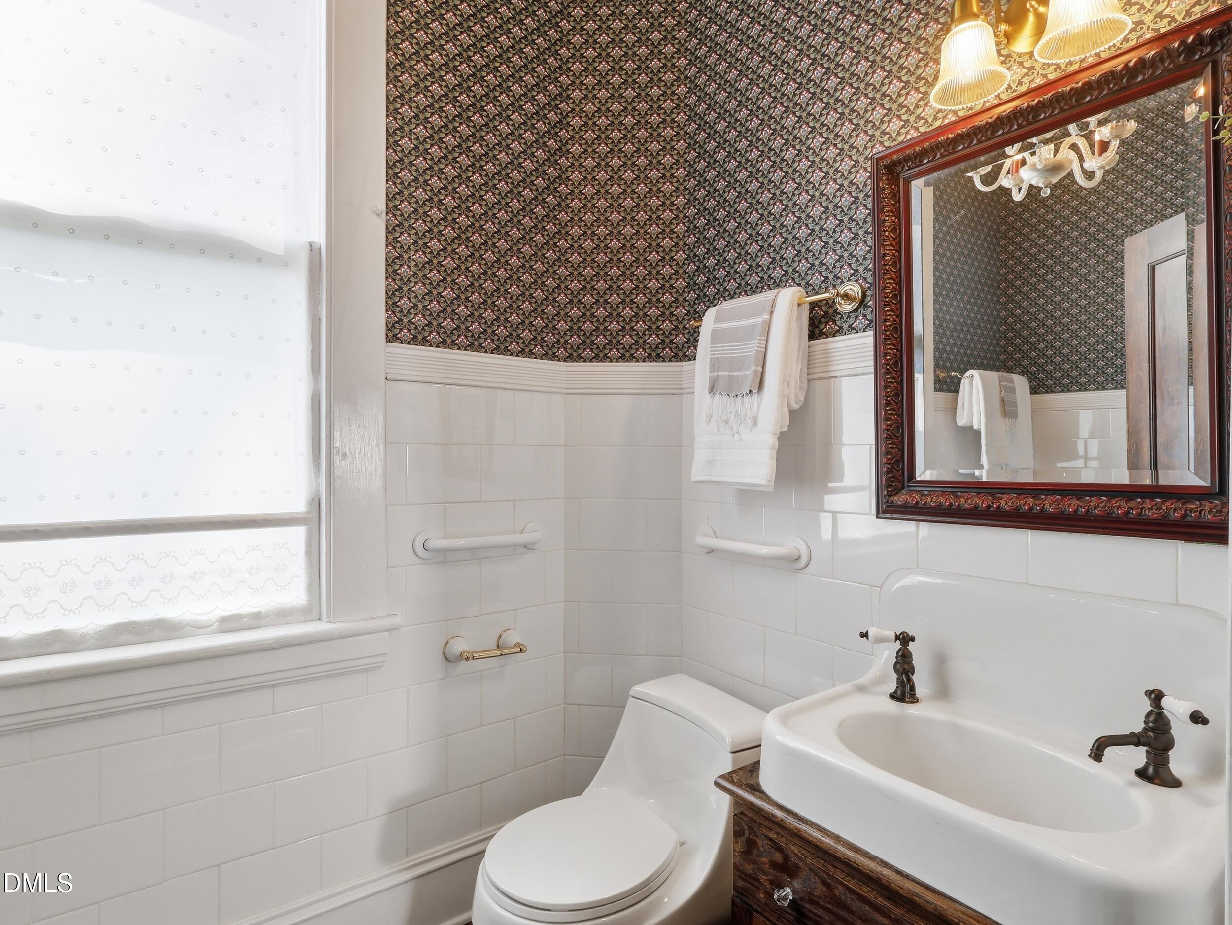 127 Forest Road Property Photo 37