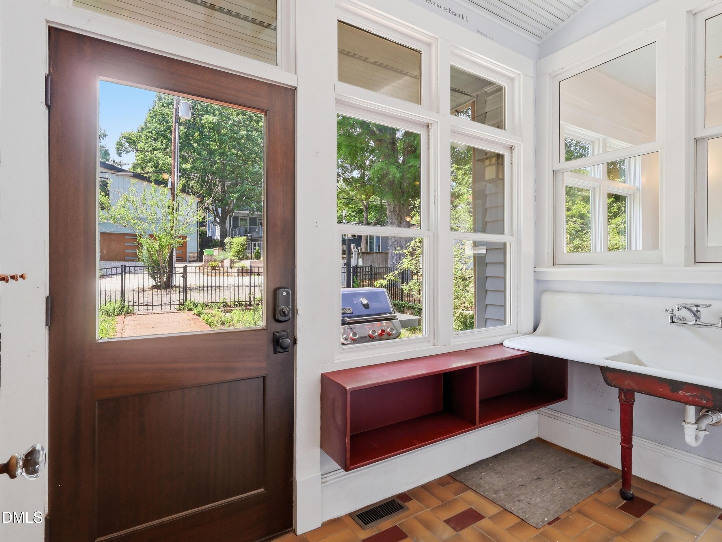 127 Forest Road Property Photo 40