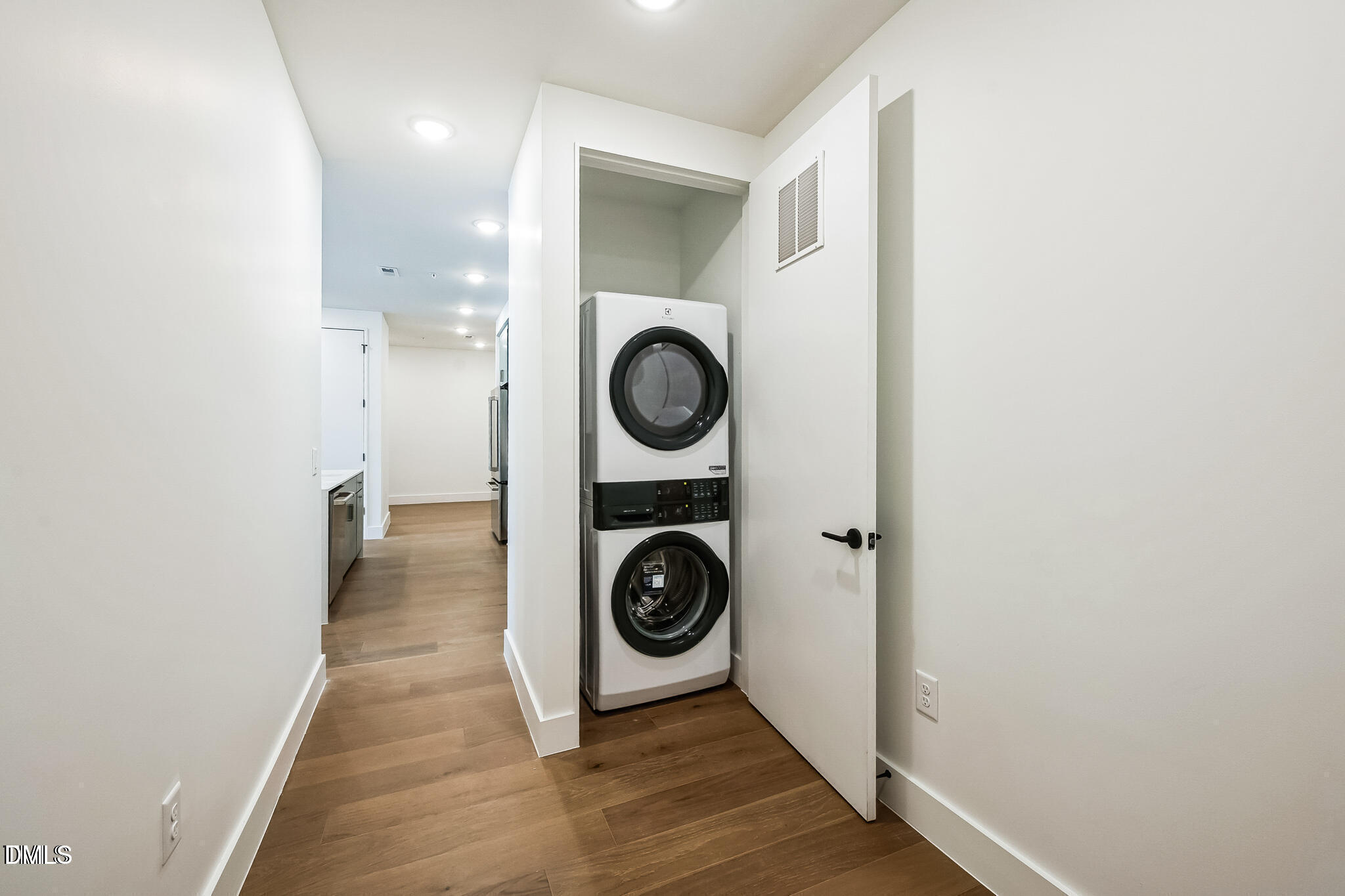 29 Enterprise Street 109 Property Photo 8
