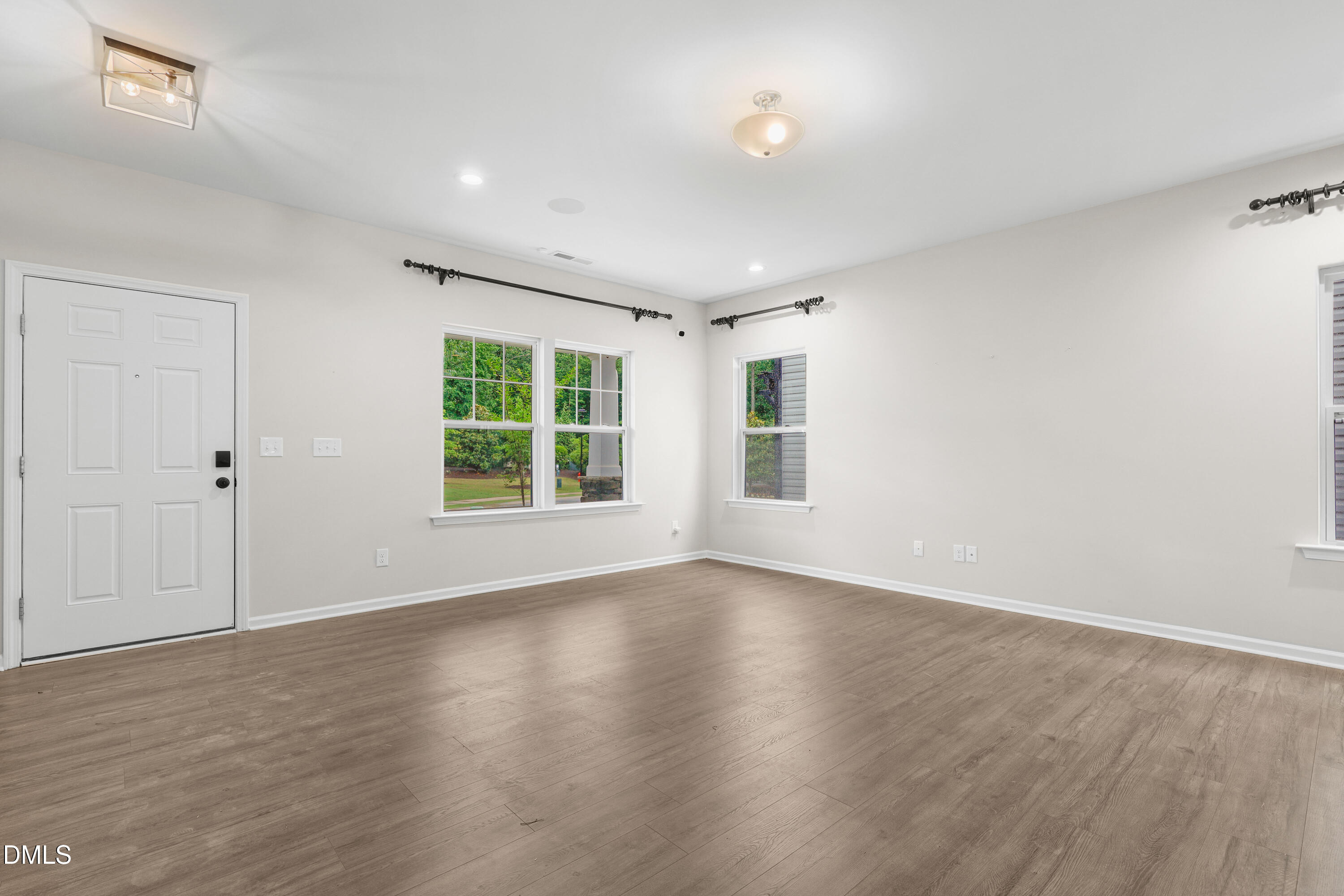 41 Manor Stone Drive Property Photo 5