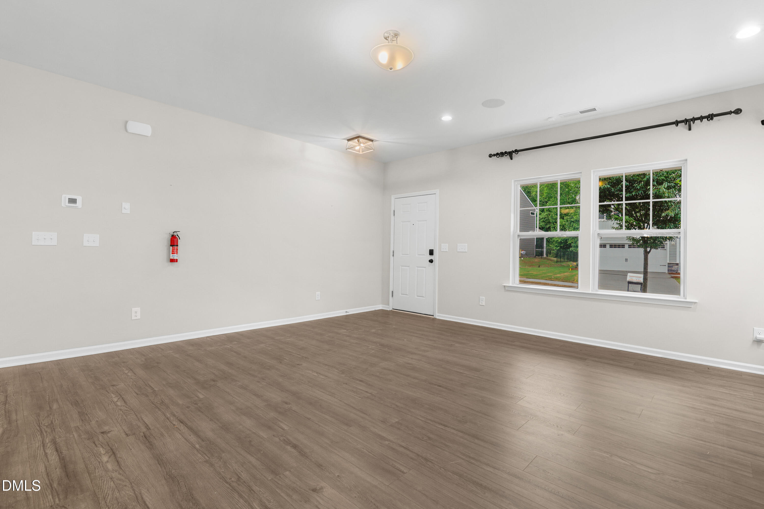 41 Manor Stone Drive Property Photo 6