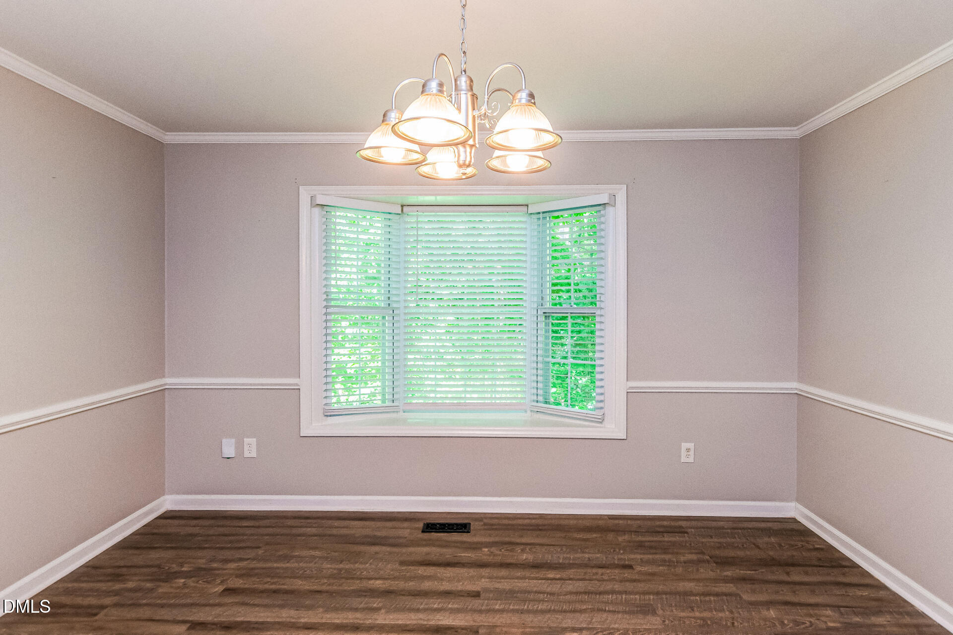 22 Knightsbridge Court Property Photo 4