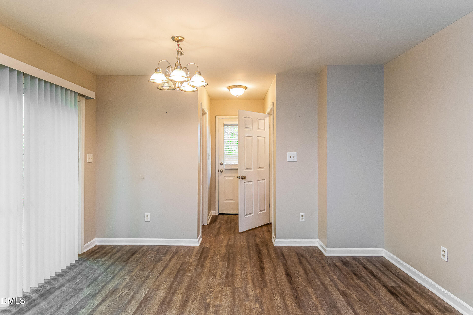 22 Knightsbridge Court Property Photo 5