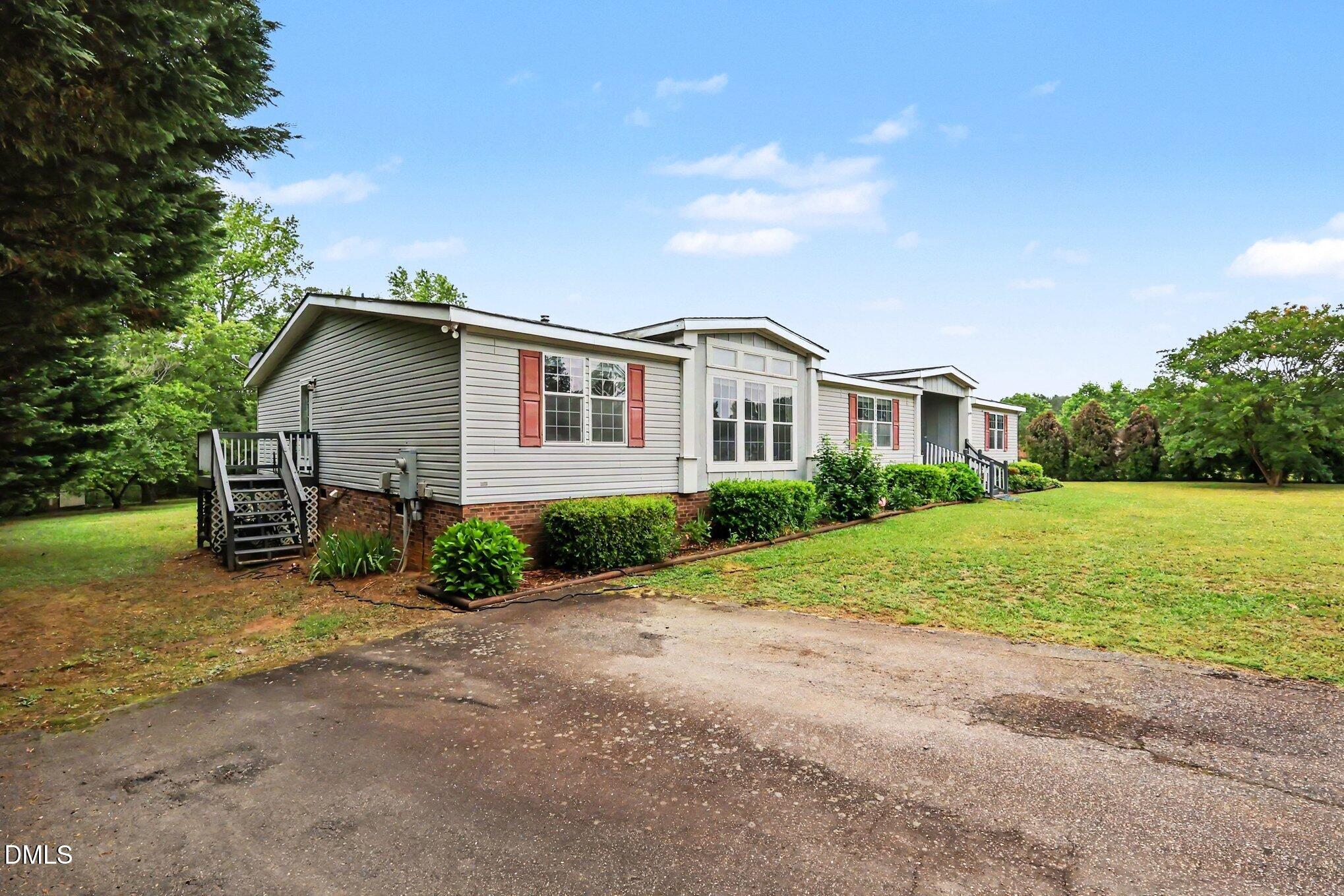 256 Yellow Belle Court Property Photo 4