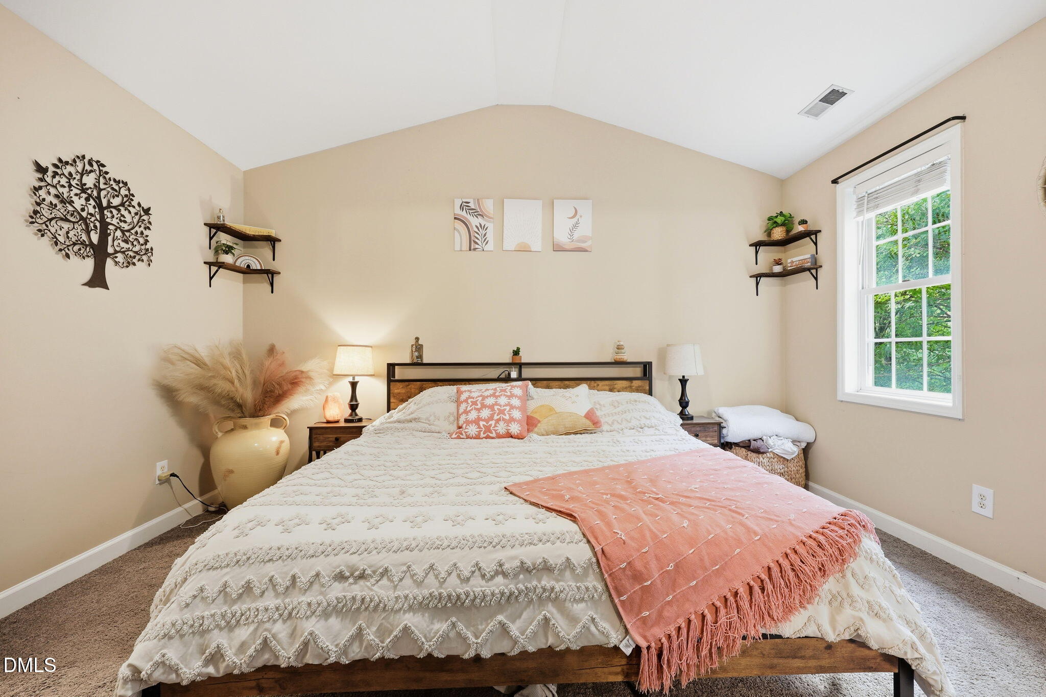 211 Sugar Maple Avenue Property Photo 8
