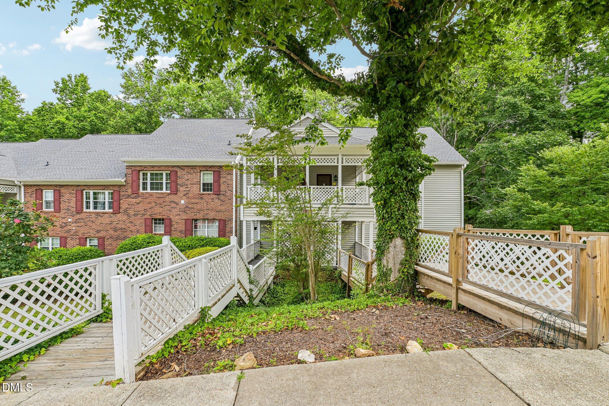 411 Gooseneck B5 Property Photo 1