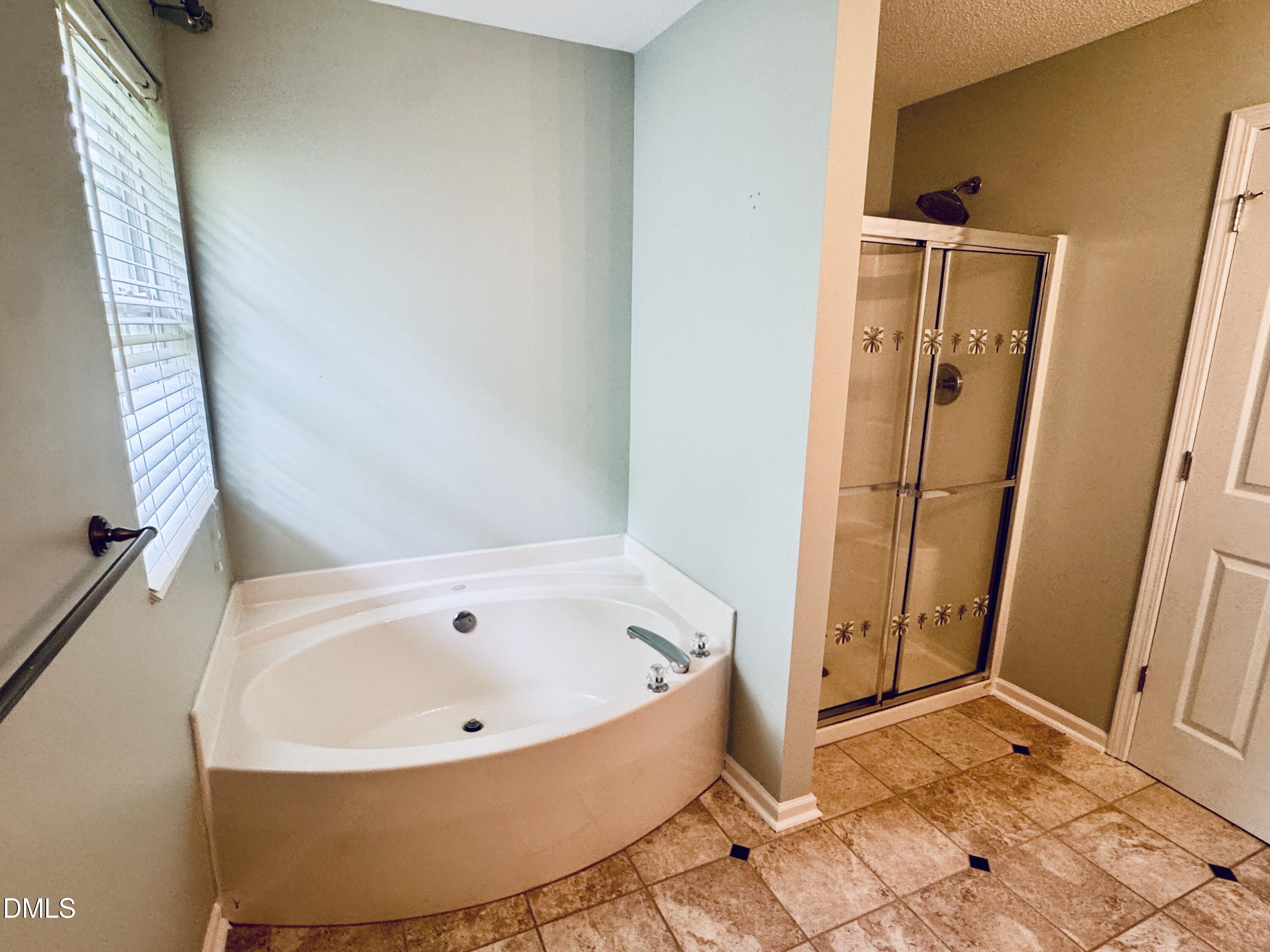 1224 Arbor Greene Drive Property Photo 19