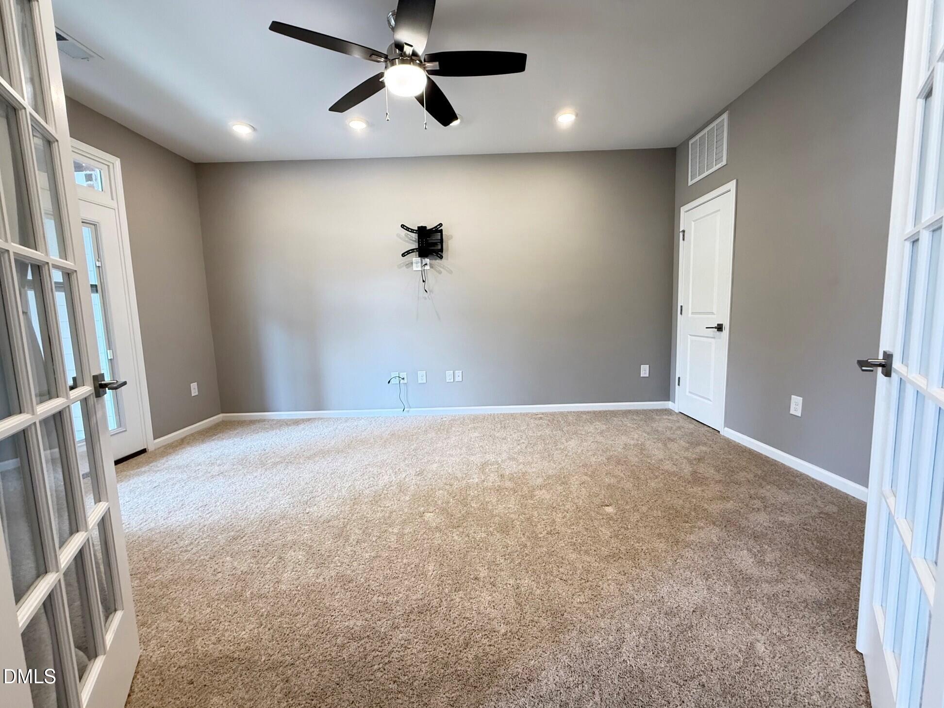 537 Austin View Boulevard Property Photo 6