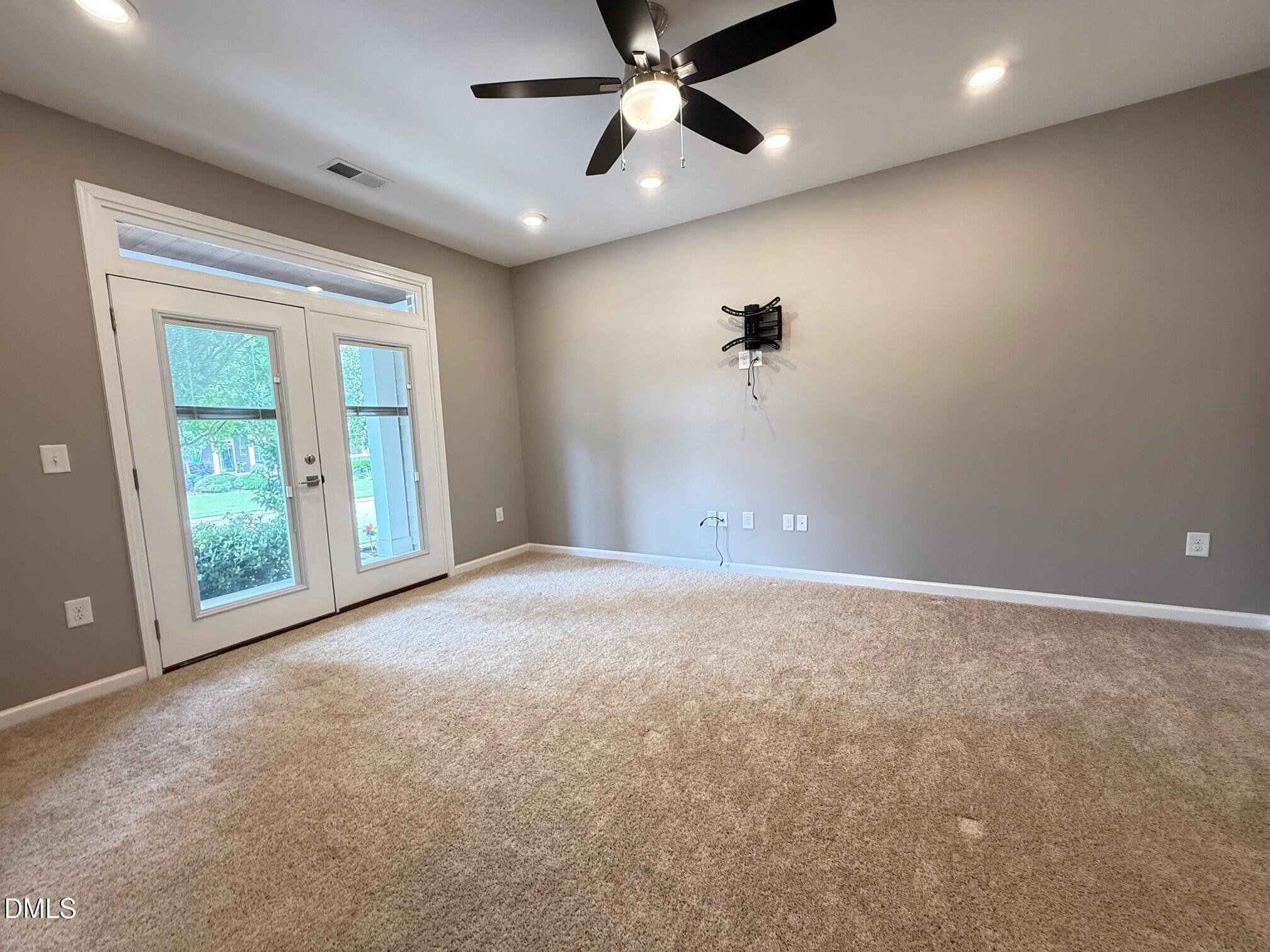 537 Austin View Boulevard Property Photo 7