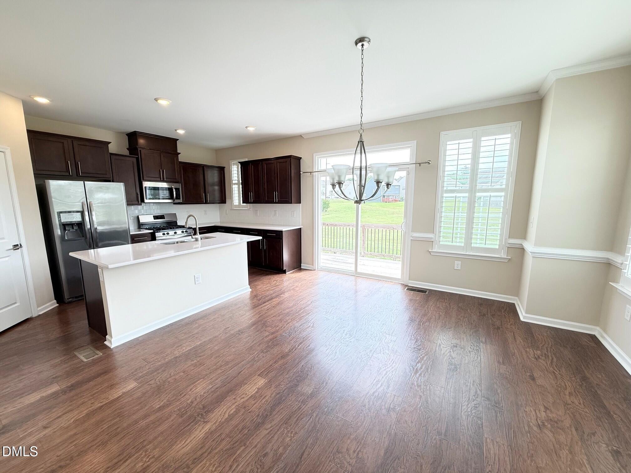 537 Austin View Boulevard Property Photo 18