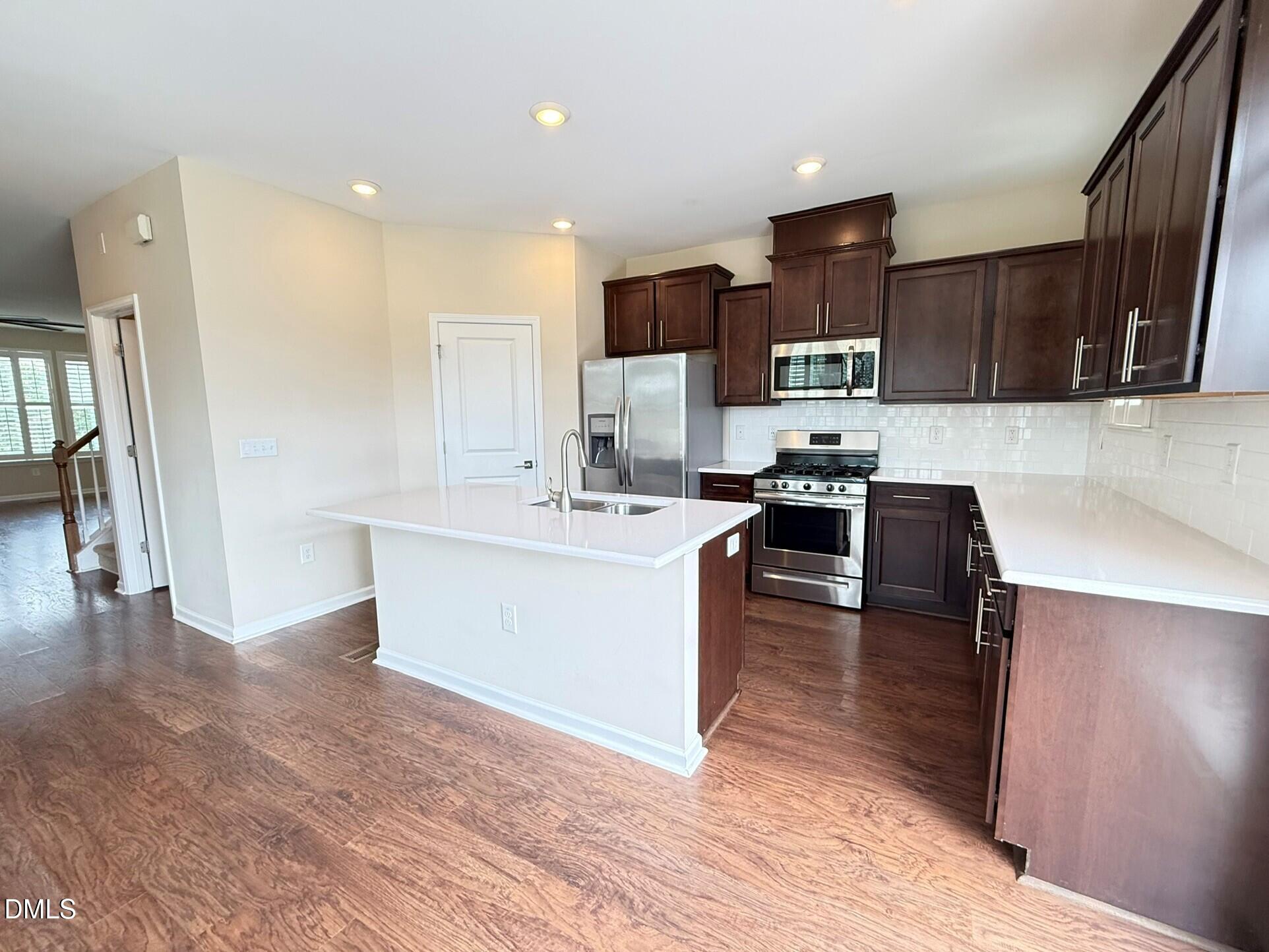 537 Austin View Boulevard Property Photo 19