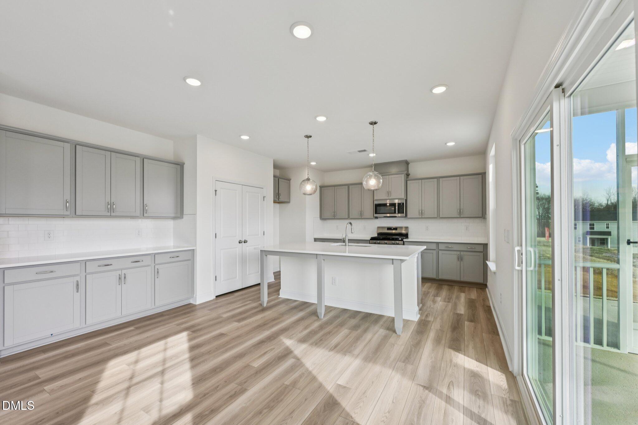 532 Hipwood Drive Property Photo 1
