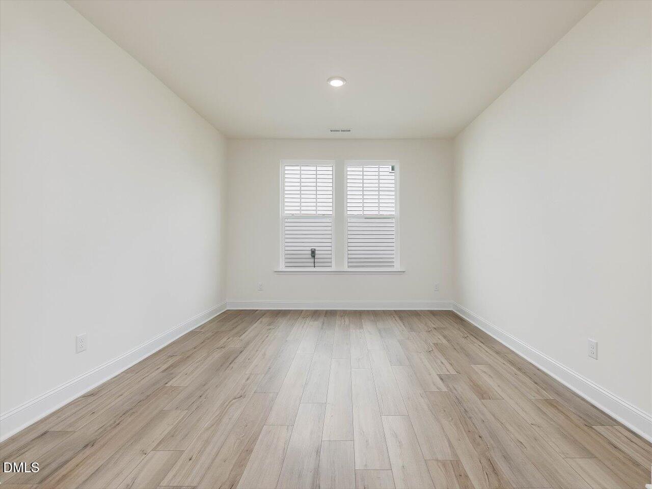 504 Hipwood Drive Property Photo 5